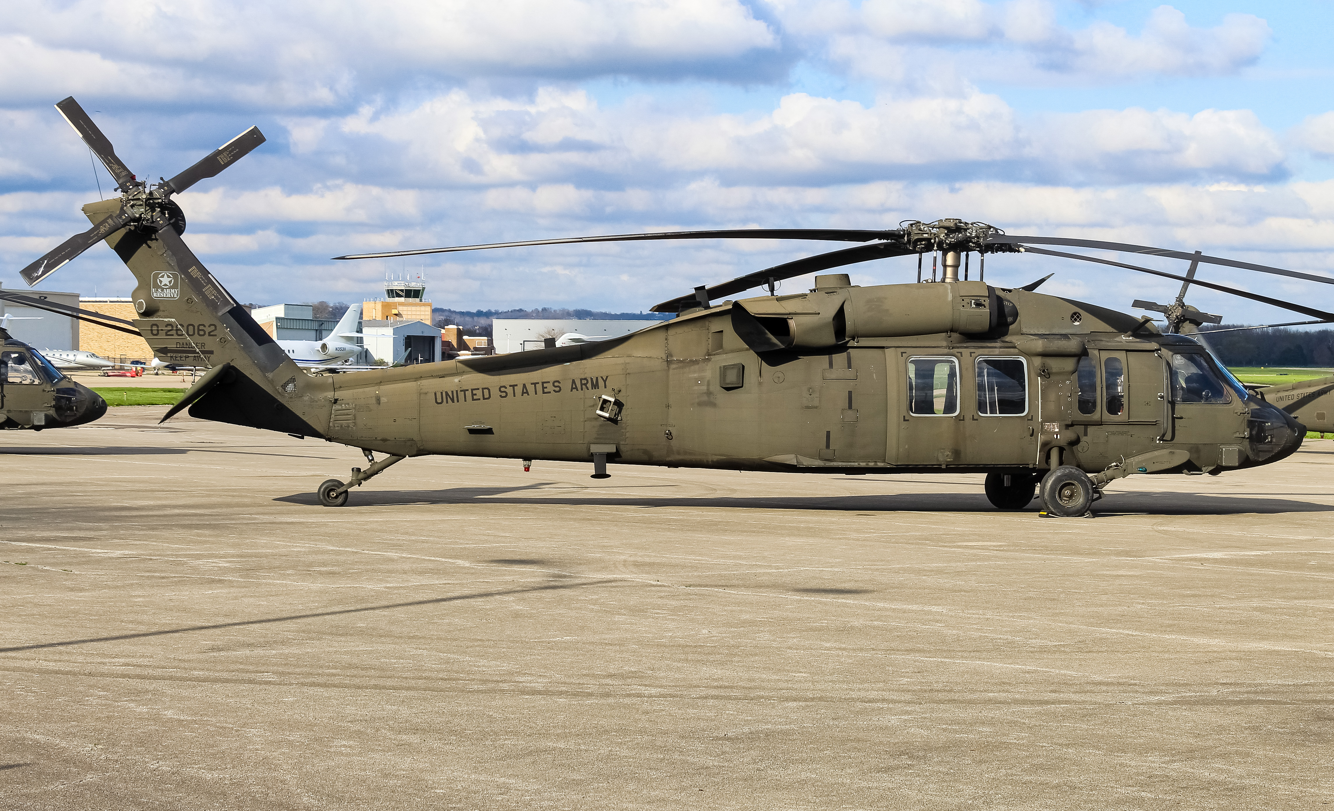Full size: USA- United States Army  UH-60 Blackhawk 0-26062 at Cincinnati Municipal Airport/Lunken Field