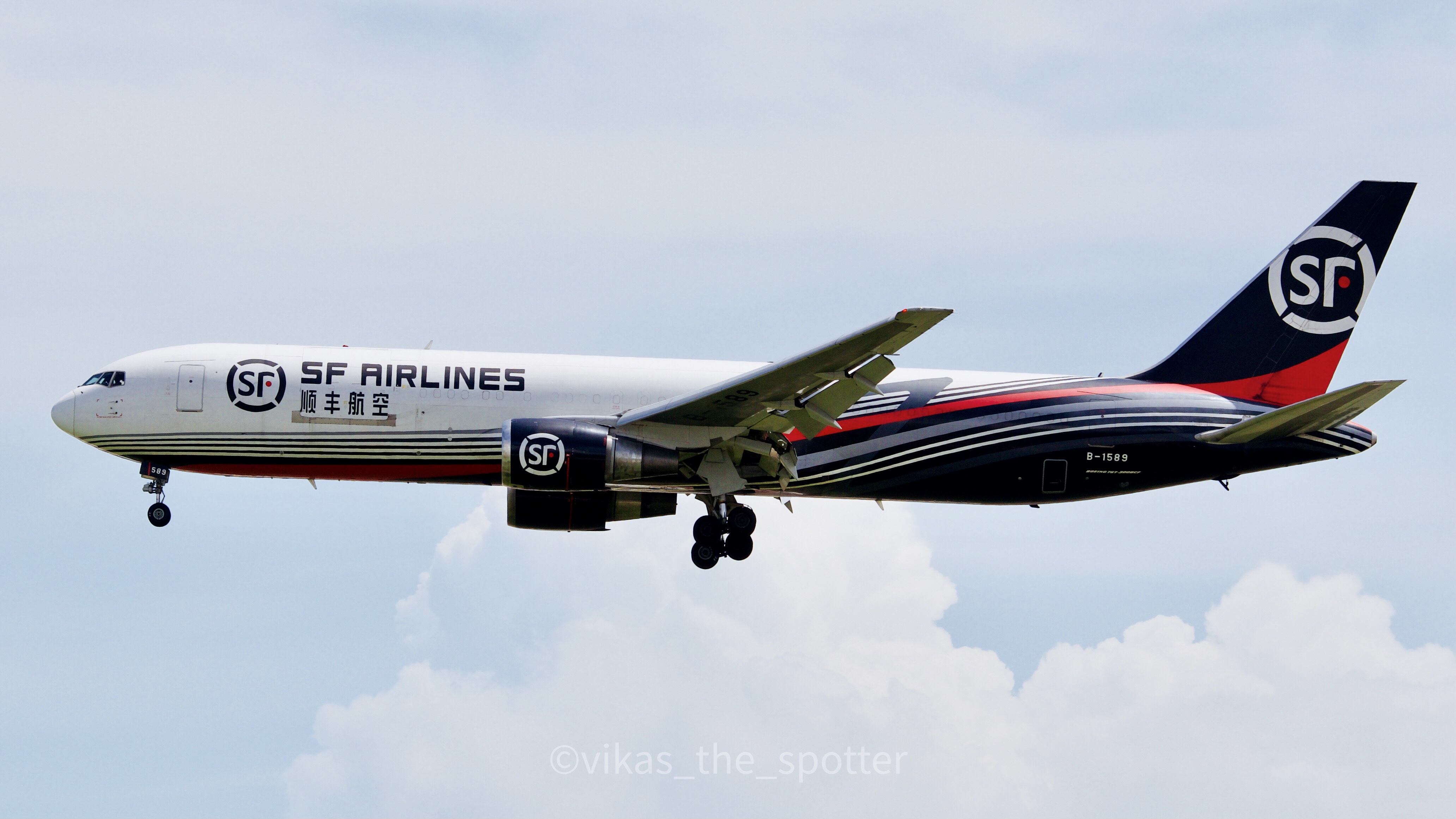 Full size: SF Airlines  Boeing 767-300ER B-1589 at Singapore-Changi Airport