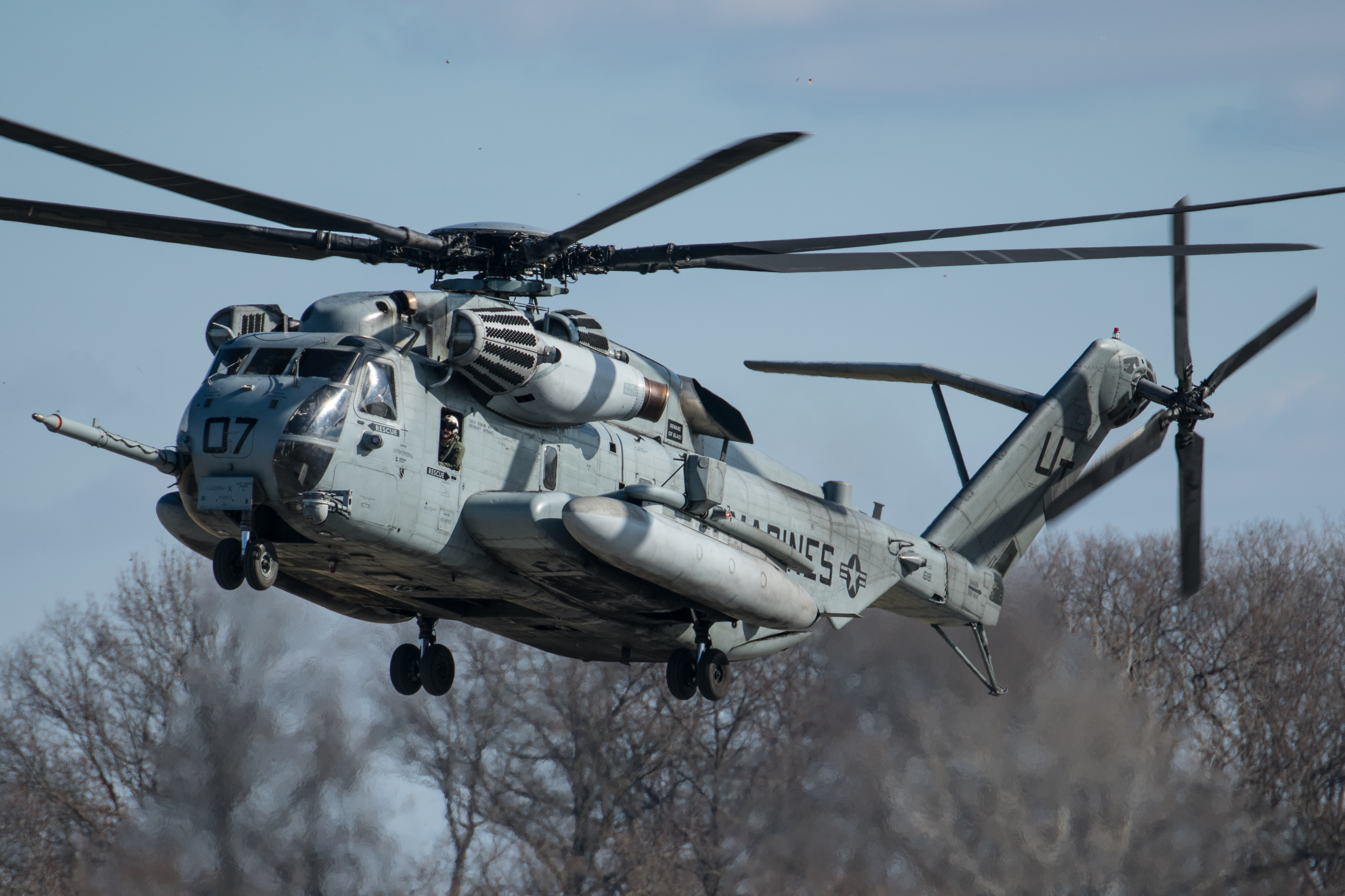 Full size: USMC - United States Marine Corp Sikorsky CH-53E Super Stallion 161181 at Martin State Airport