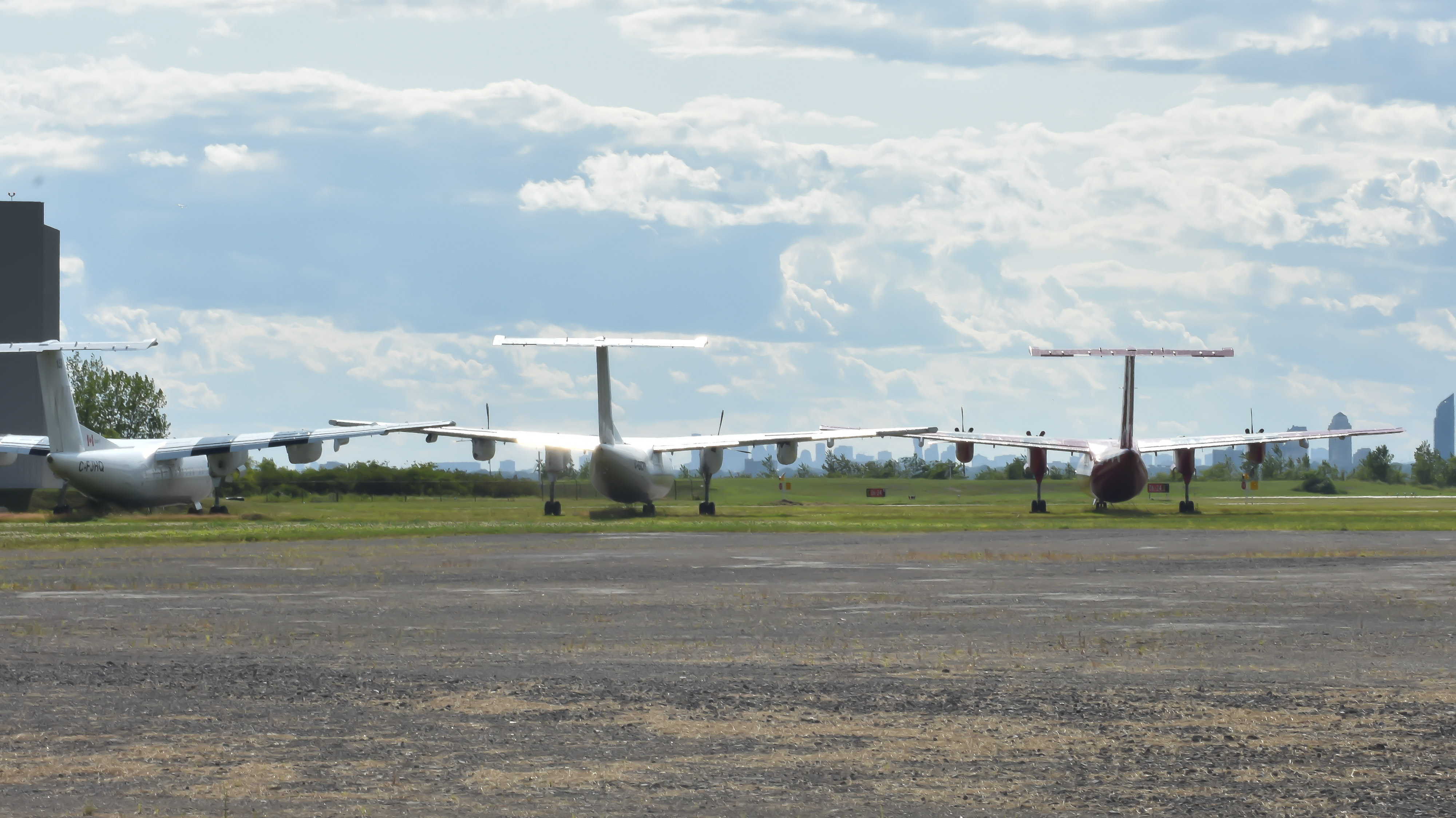Full size: Airport Photo CYTZ at Toronto/City Centre Airport