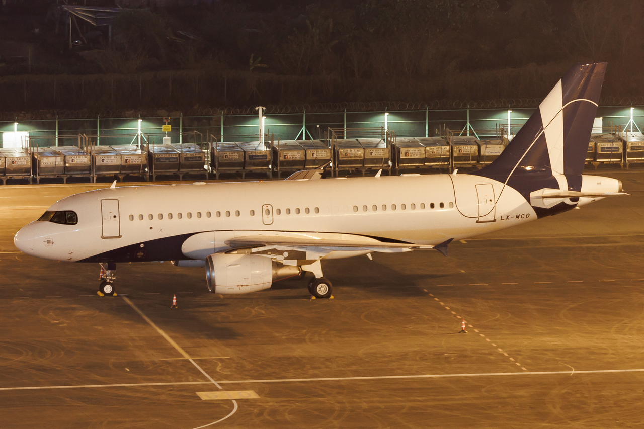 Full size: PRIVATE Airbus A319 LX-MCO at Macau International Airport