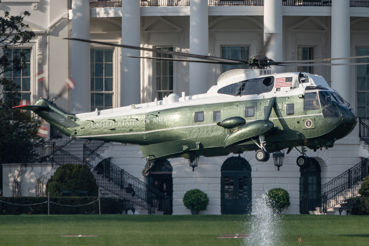 Full size: USMC - United States Marine Corp Sikorsky VH-3D 159359 at Not Applicable