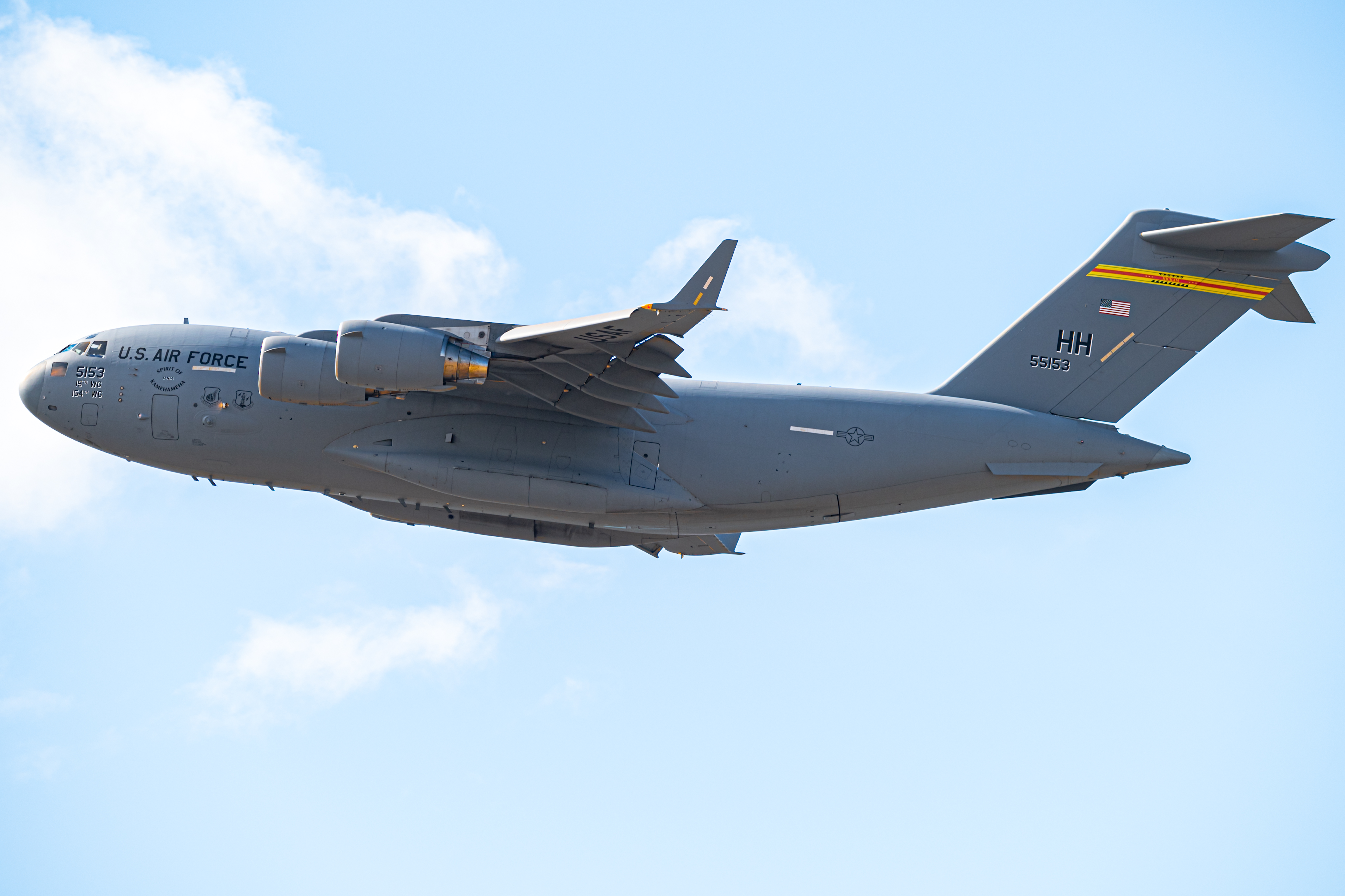 Full size: USAF - United States Air Force Boeing C-17A Globemaster III 05-5153 at Daniel K Inouye International Airport