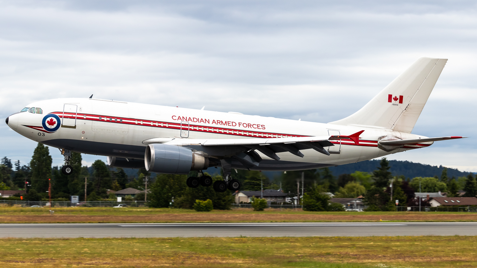 Full size: Royal Canadian Air Force Airbus CC-150 Polaris 15003 at Victoria International Airport