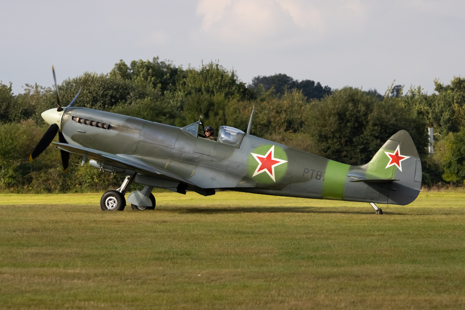 Full size: PRIVATE Supermarine Spitfire G-PTIX at White Waltham Airport