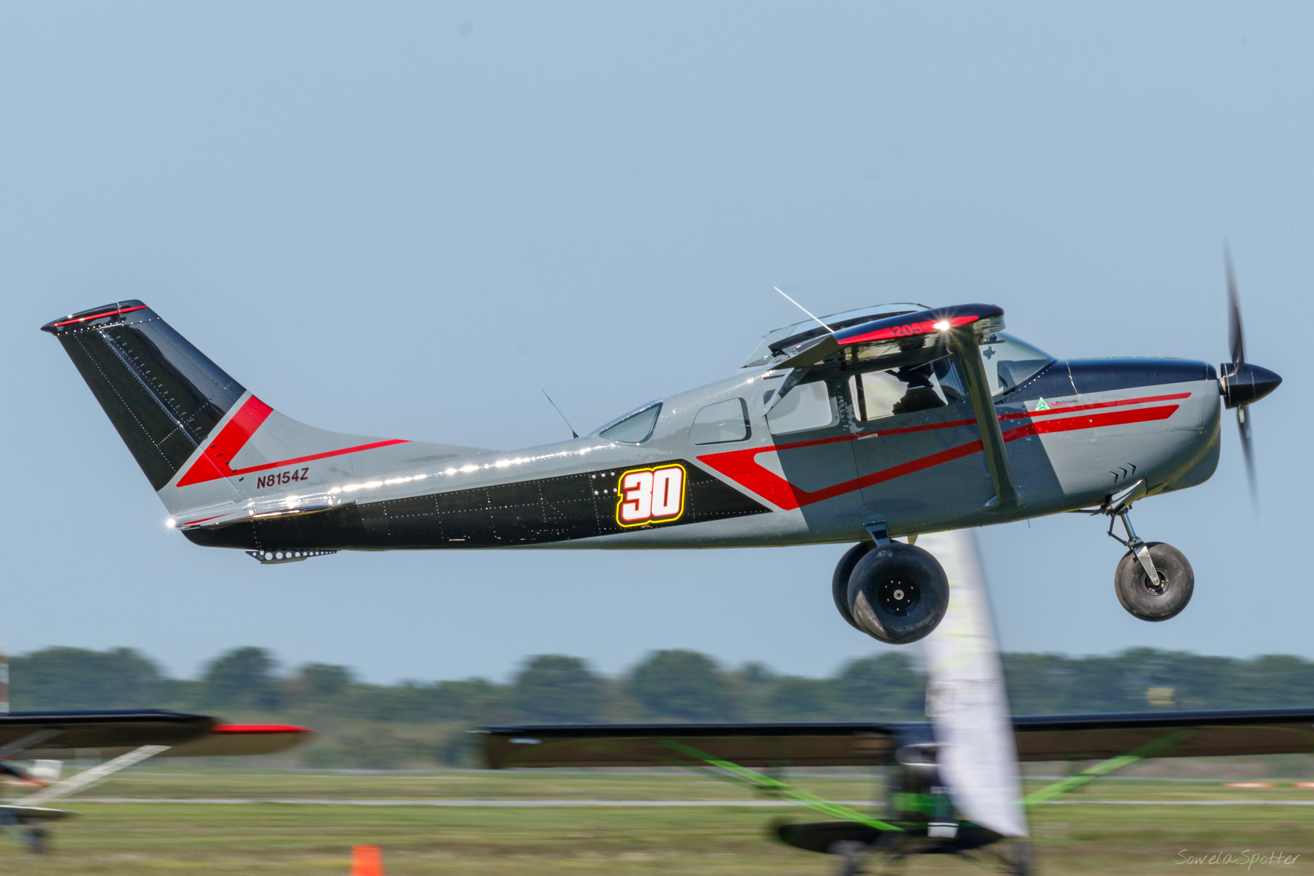 Full size: PRIVATE Cessna 205 N8154Z at 