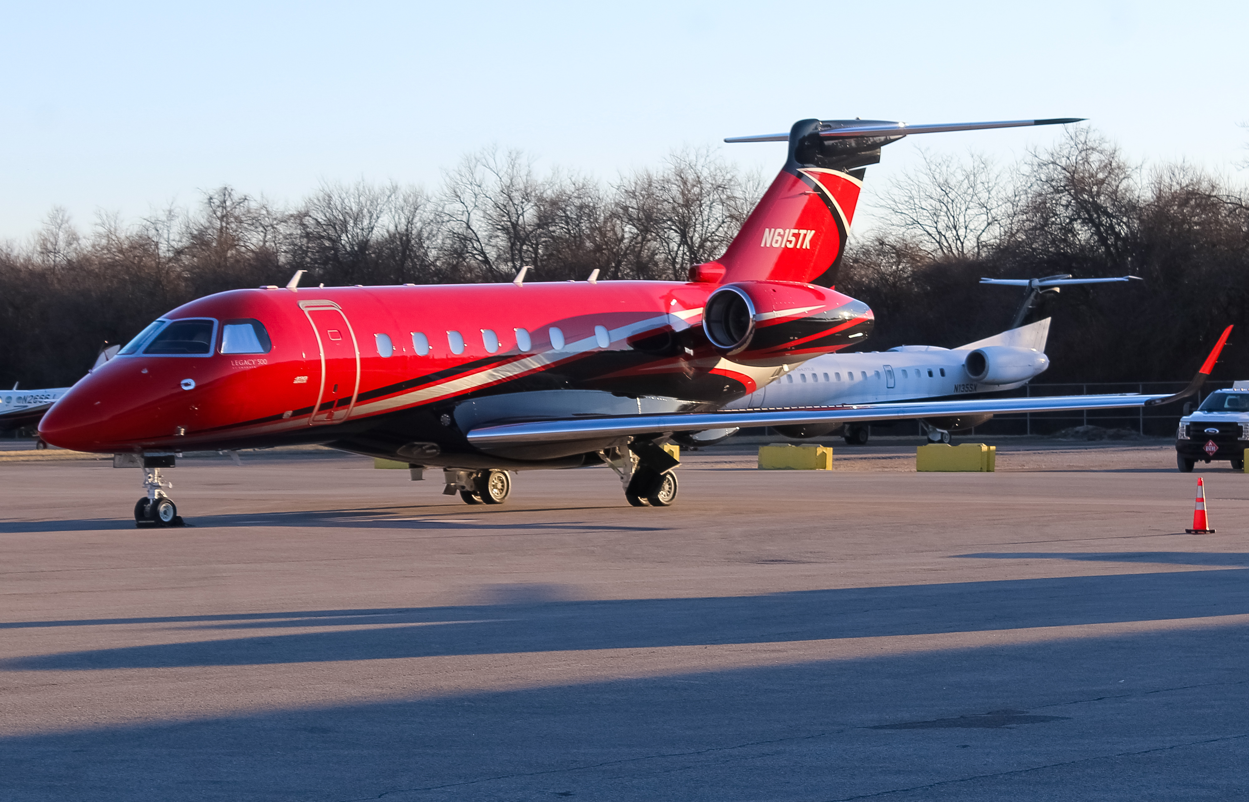 Full size: PRIVATE  Embraer EMB-550 N615TK at Cincinnati Municipal Airport/Lunken Field