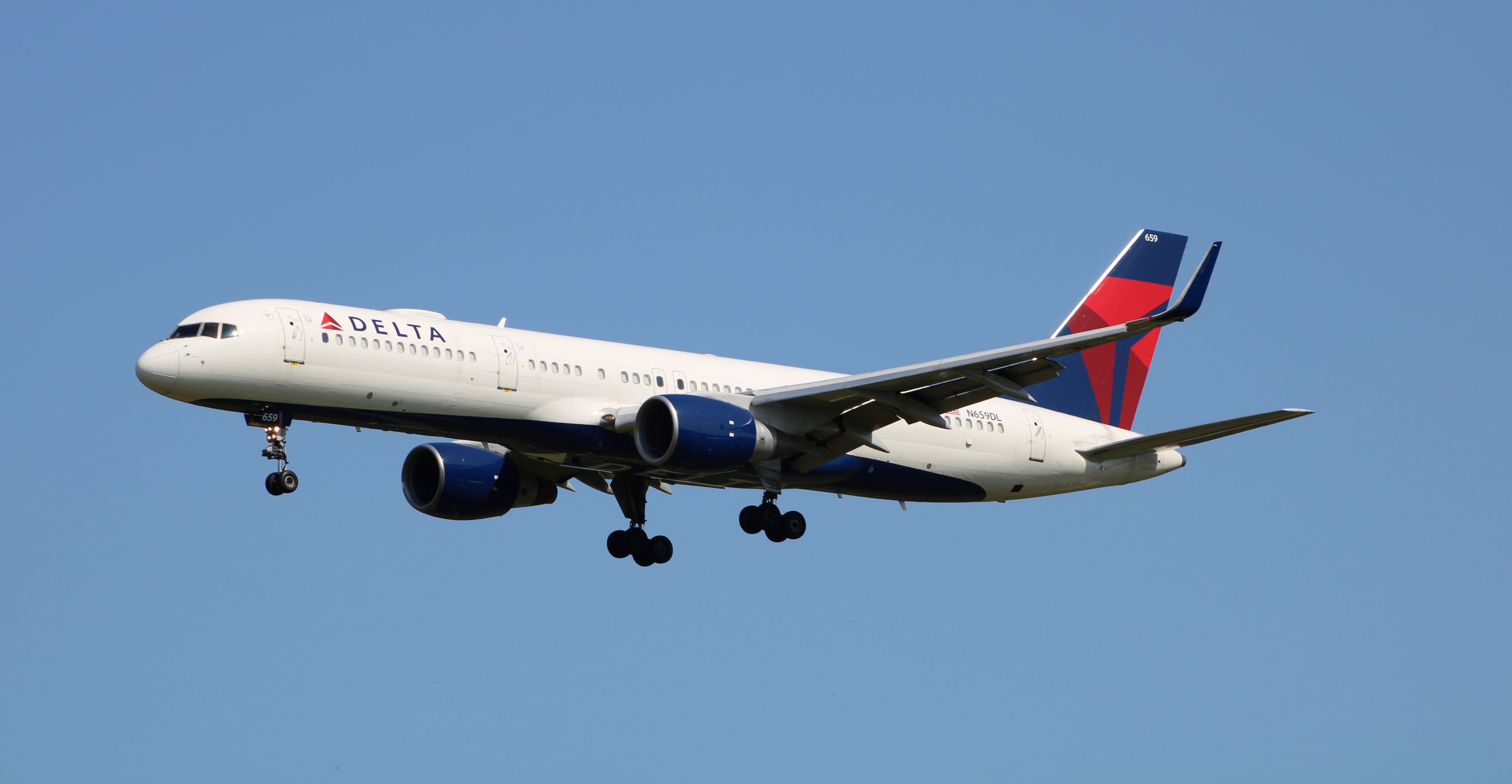 Full size: Delta Airlines Boeing 757-200 N659DL at Baltimore/Washington International Thurgood Marshall Airport