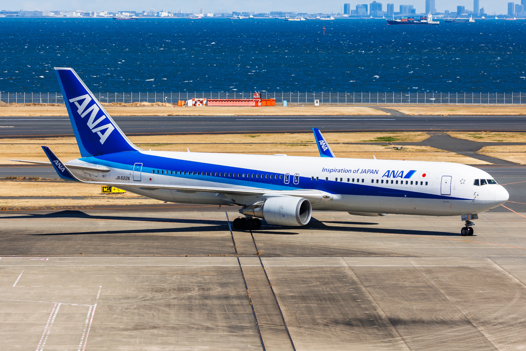 JA622A | All Nippon Airways Boeing 767-300ER at hnd | AeroXplorer