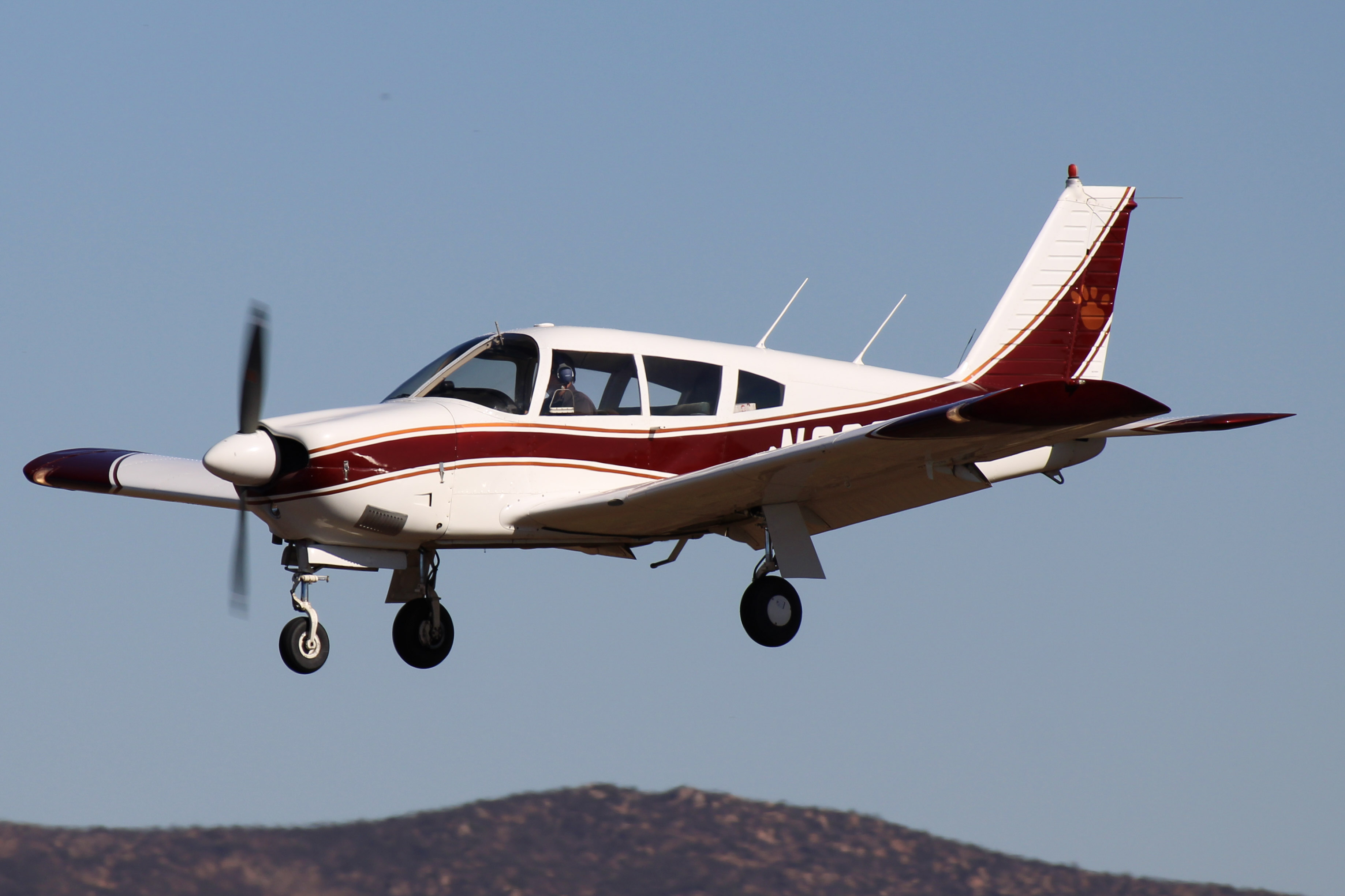 Full size: PRIVATE Piper PA-28 N3830T at Montgomery-Gibbs Executive Airport