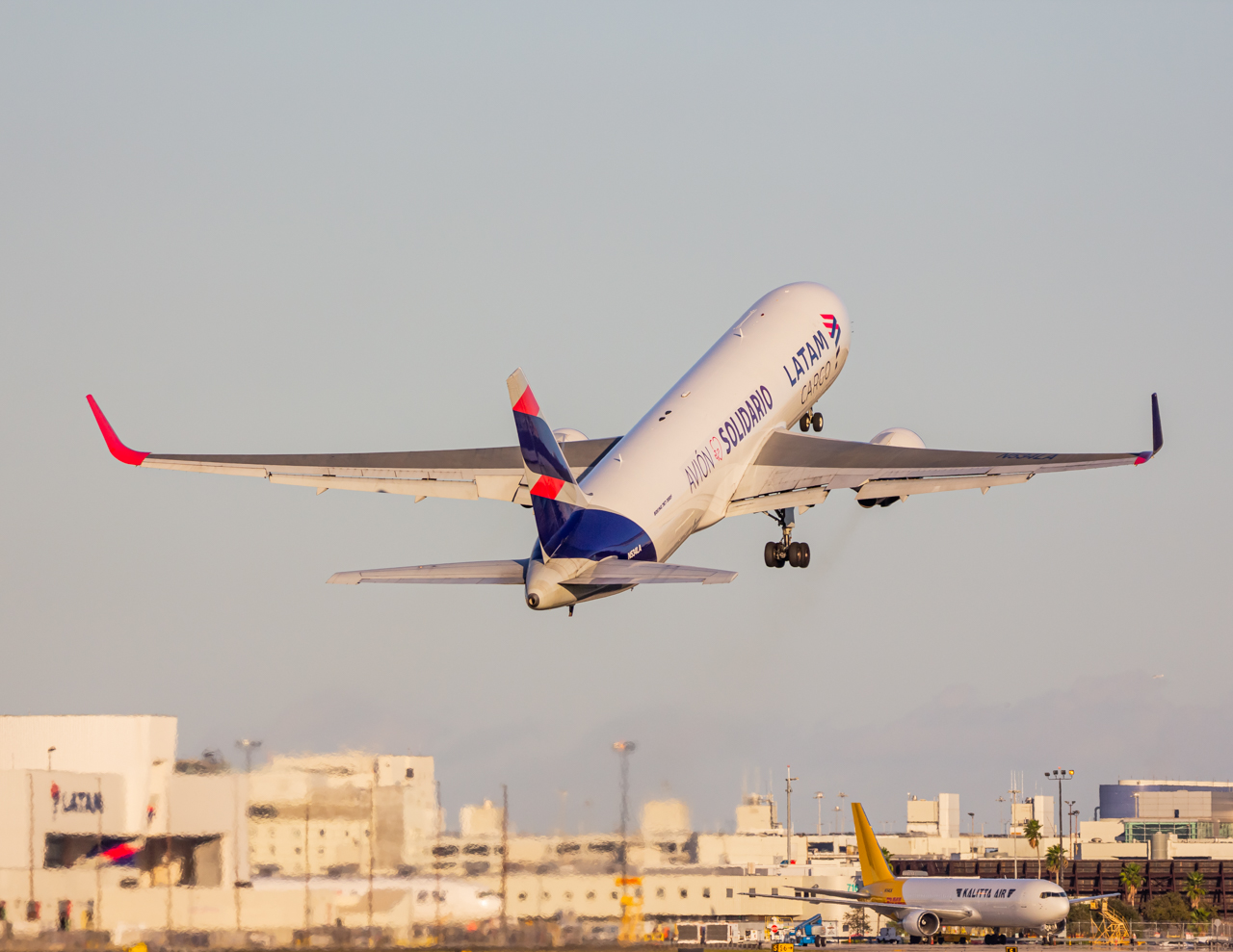 Full size: LATAM Boeing 767-300F N534LA at Miami International Airport