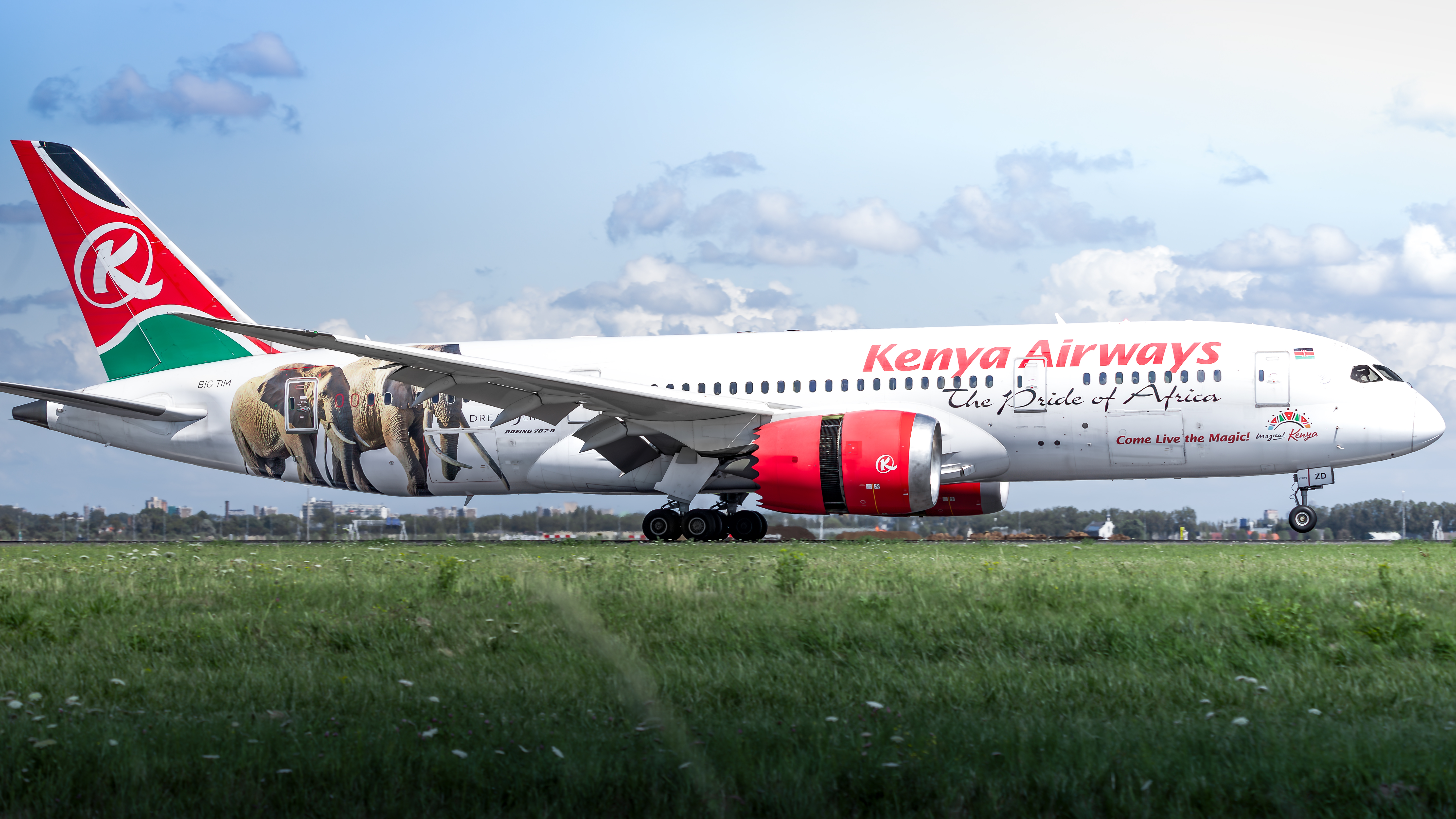 Full size: Kenya Airways Boeing 787-8 5Y-KZD at Amsterdam Schiphol Airport