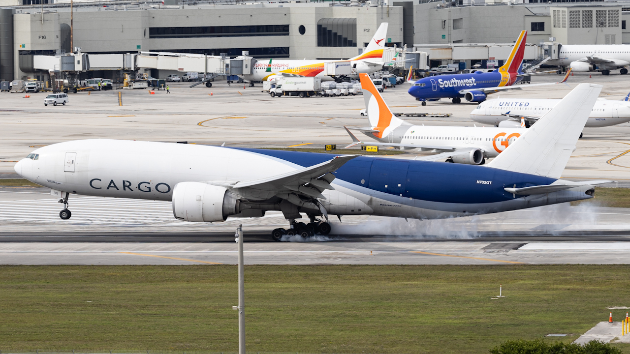 Full size: Atlas Air Boeing 777-F N702GT at Miami International Airport