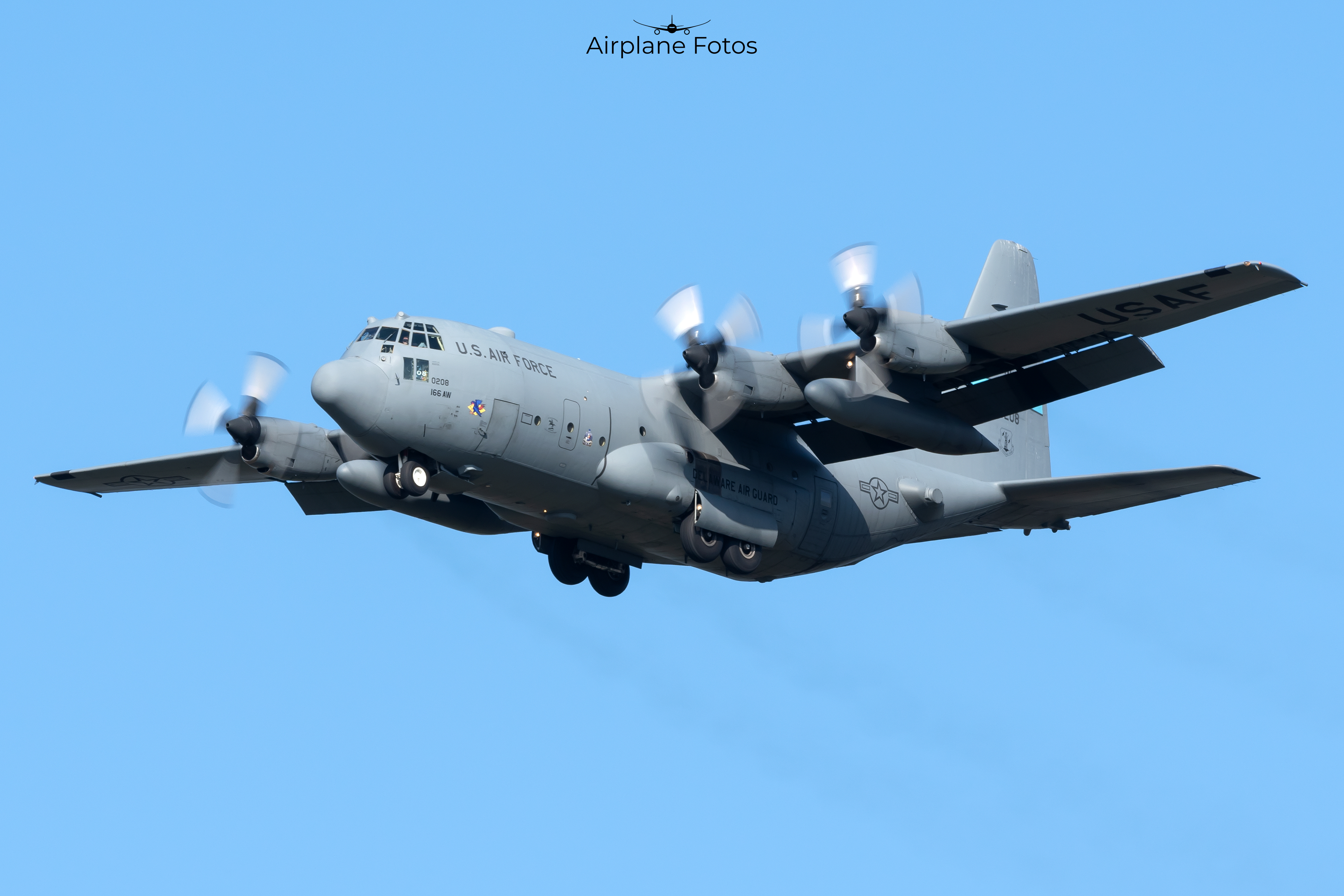 Full size: USAF - United States Air Force Lockheed C-130 Hercules 84-0208 at Harrisburg International Airport