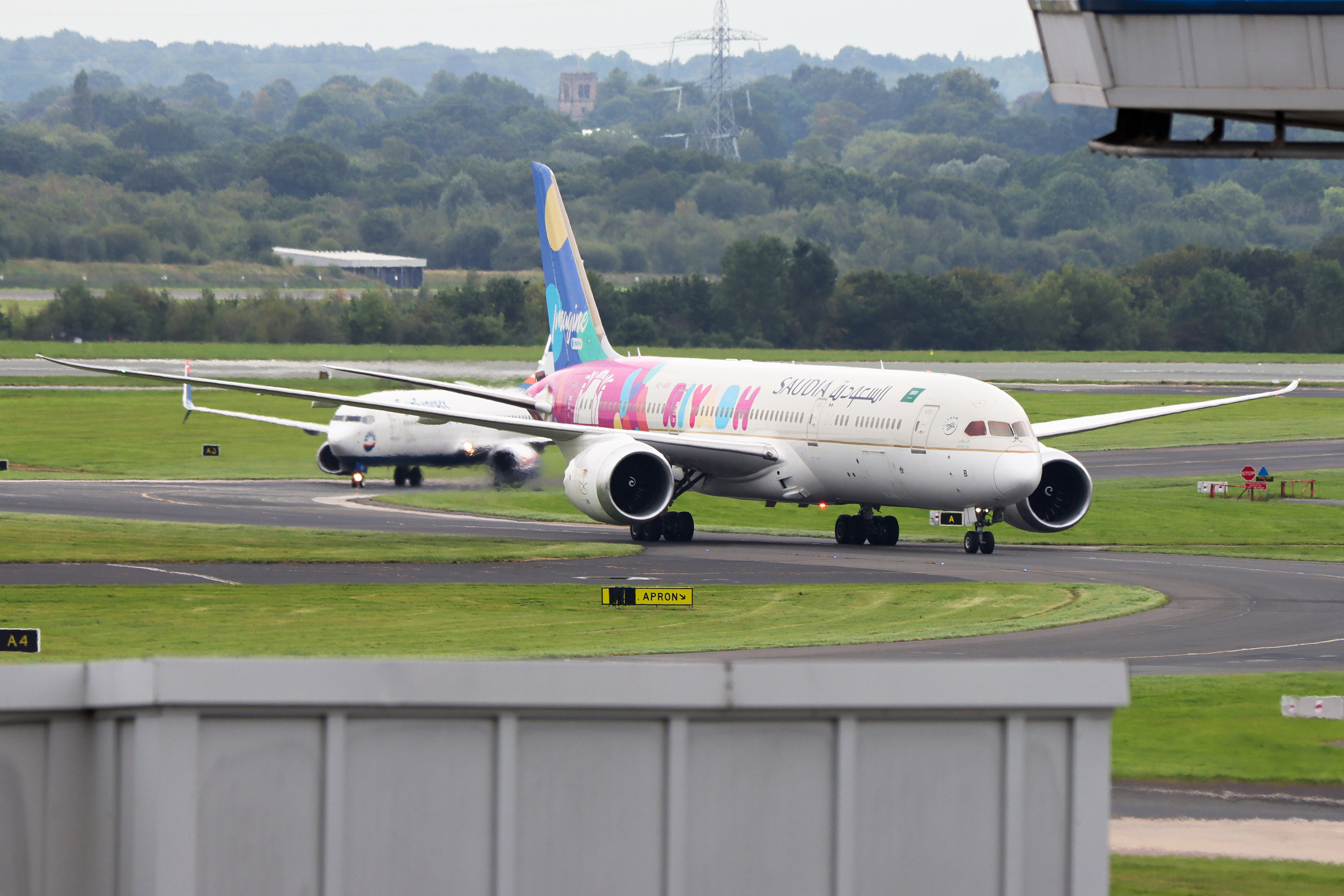 Full size: Saudia Boeing 787-9 HZ-ARB at Manchester Airport
