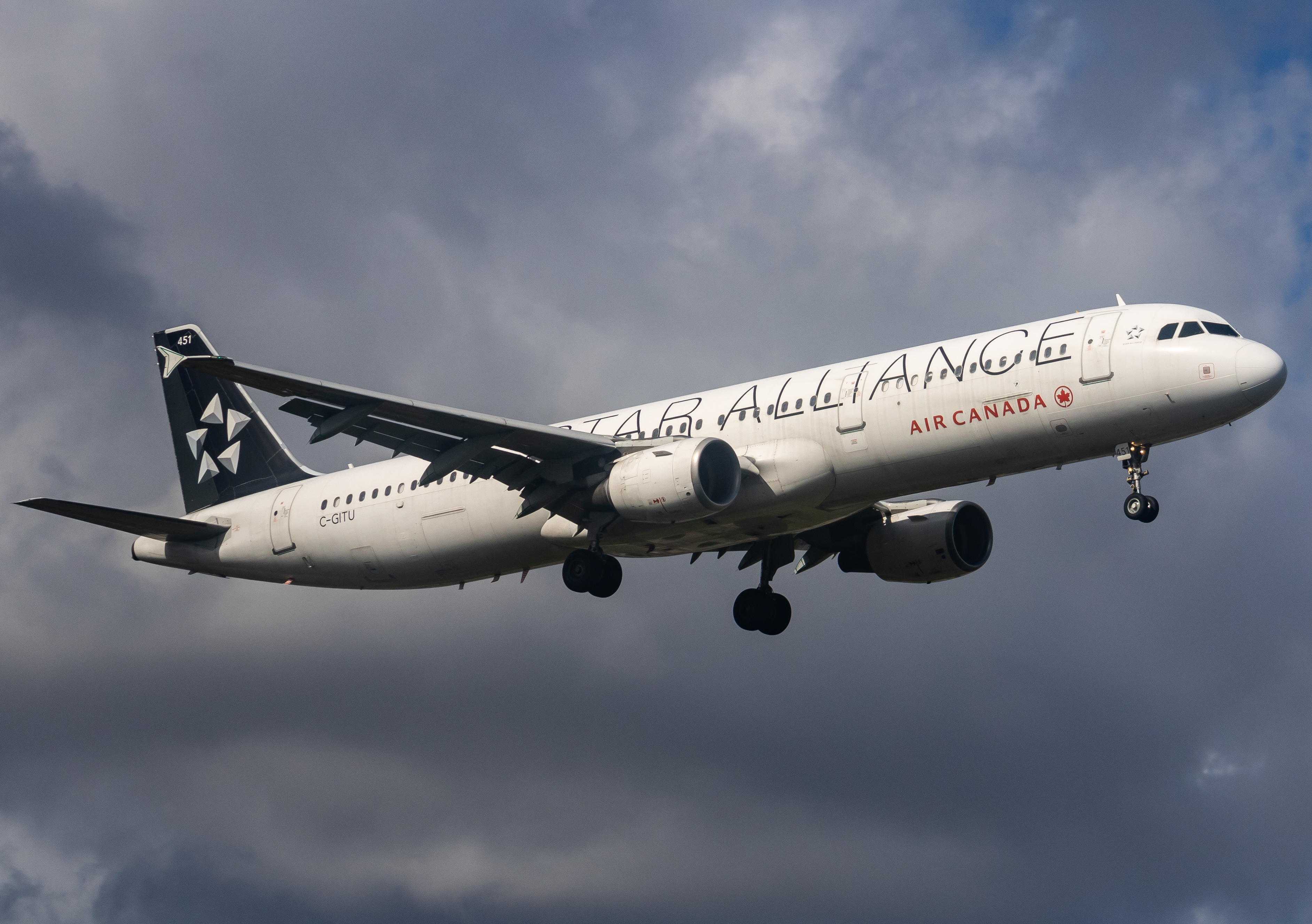 Full size: Air Canada Airbus A321-200 C-GITU at Fort Lauderdale/Hollywood International Airport