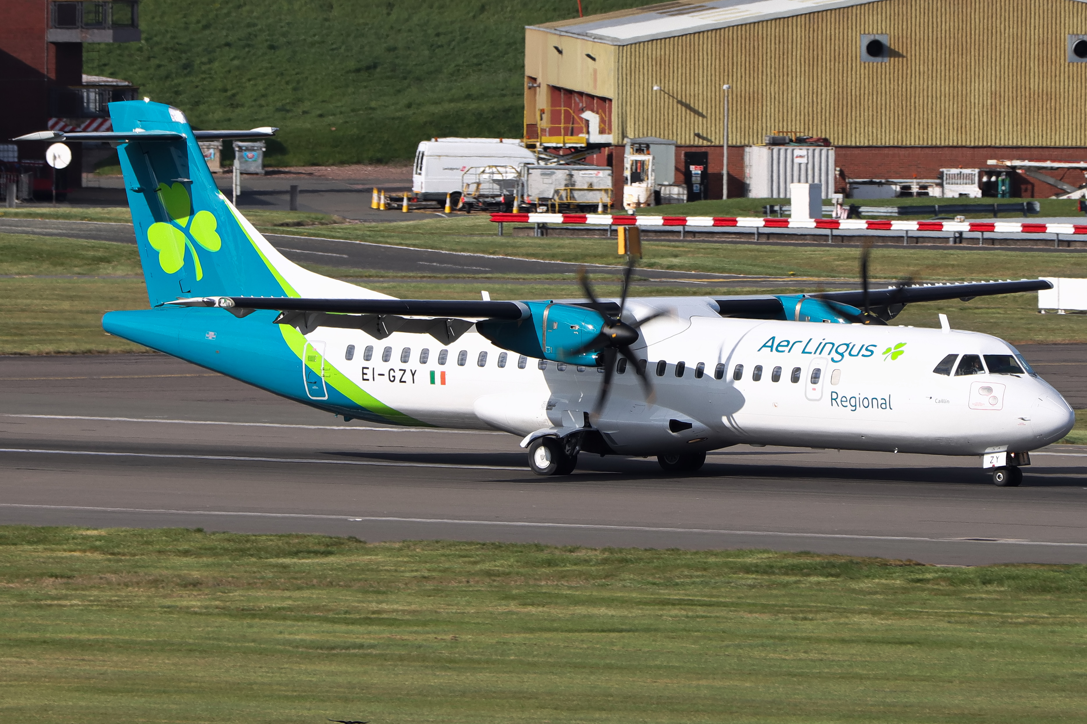 Full size: Aer Lingus ATR 72-600 EI-GZY at Birmingham Airport