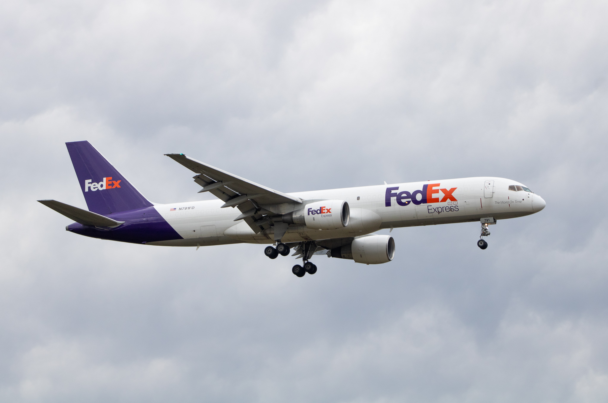 Full size: FedEx Boeing 757-200 N791FD at Baltimore/Washington International Thurgood Marshall Airport