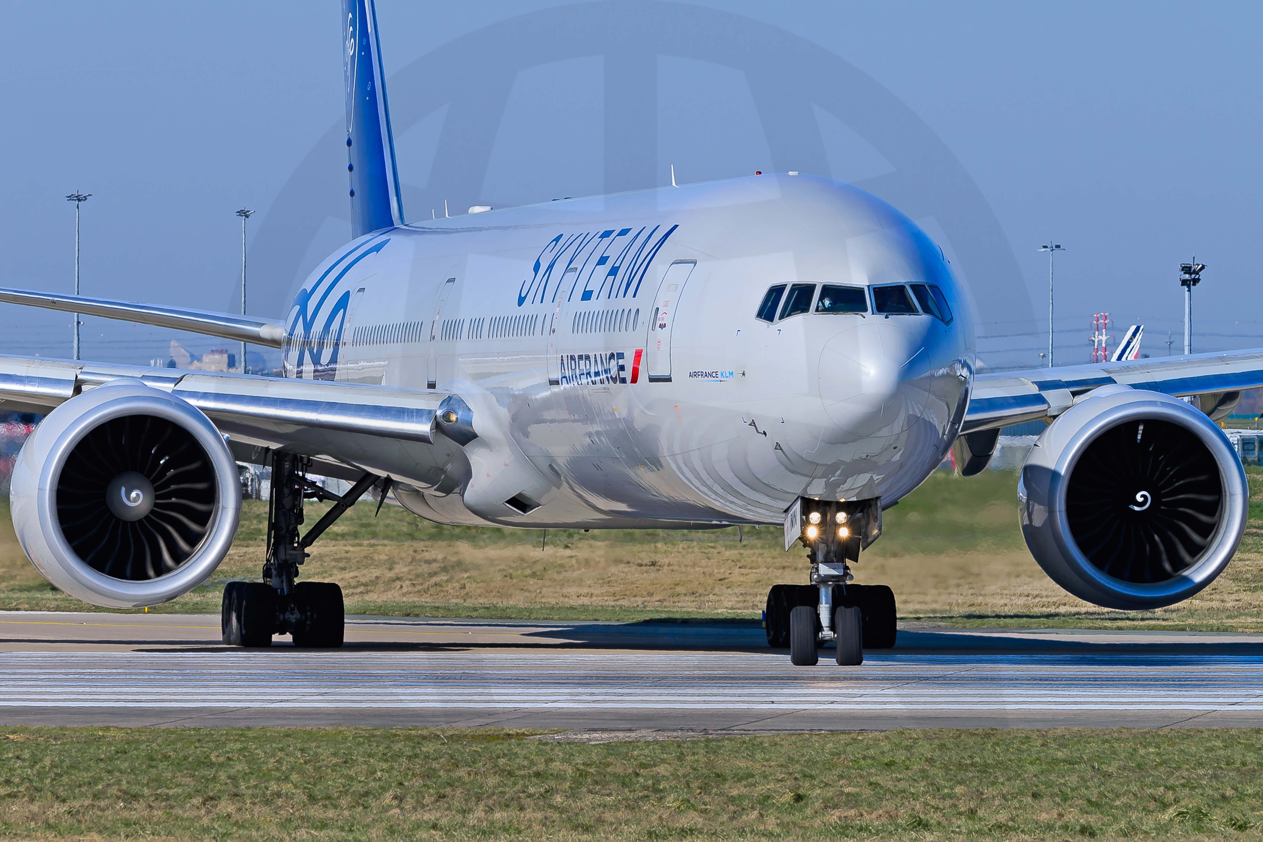 Full size: Air France Boeing 777-300ER F-GZNN at Paris Orly Airport