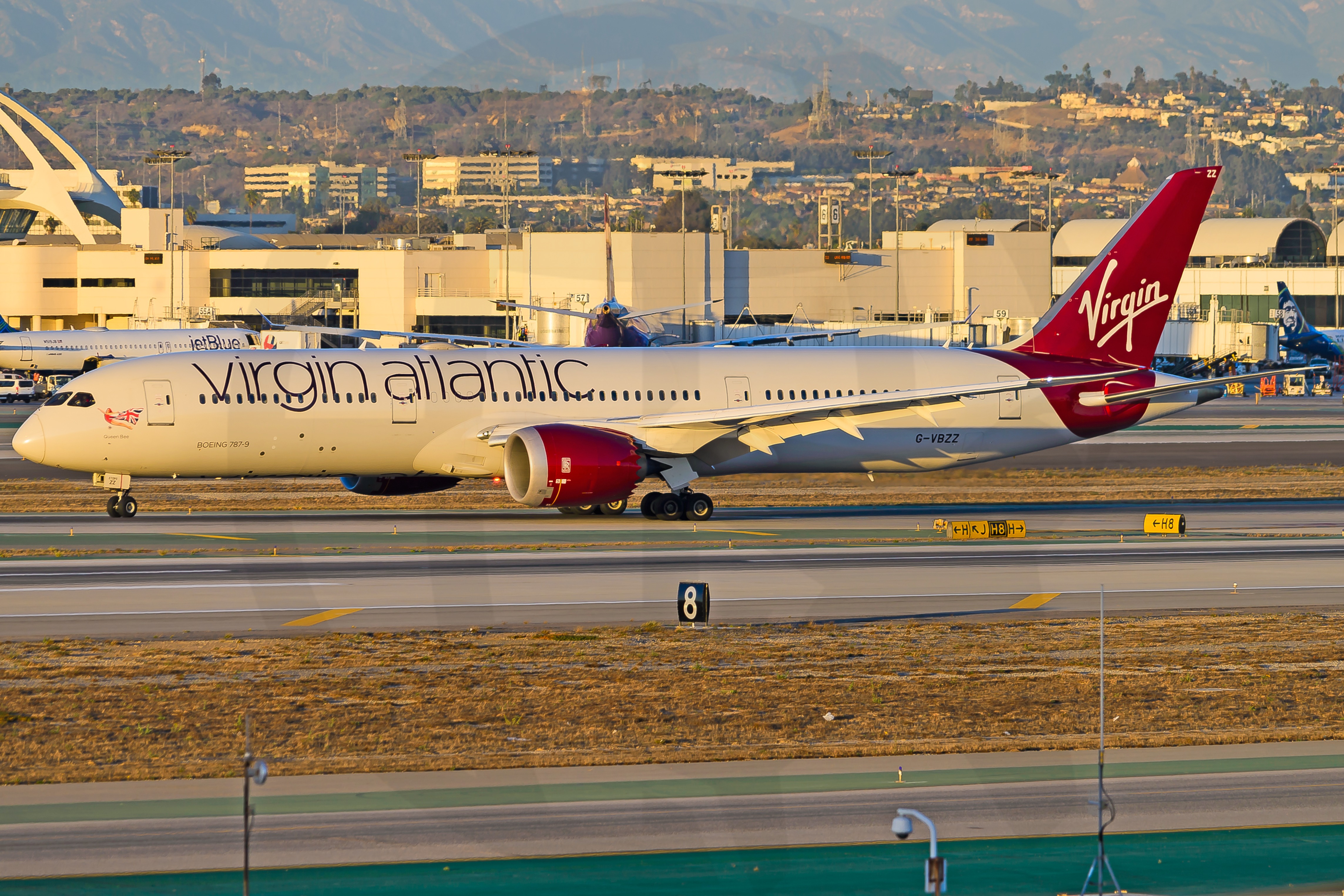 Full size: Virgin Atlantic Airways Boeing 787-9 G-VBZZ at Los Angeles International Airport
