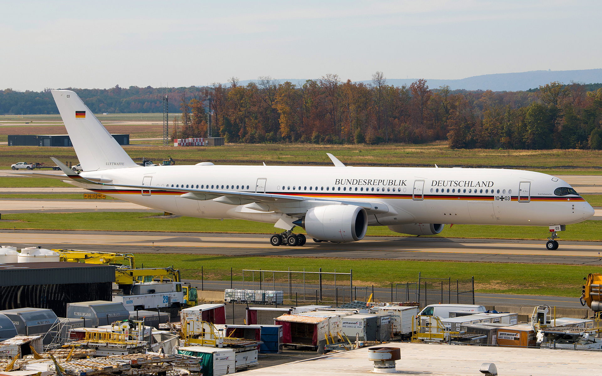 Full size: Luftwaffe Airbus A350-900 10-03 at Washington Dulles International Airport