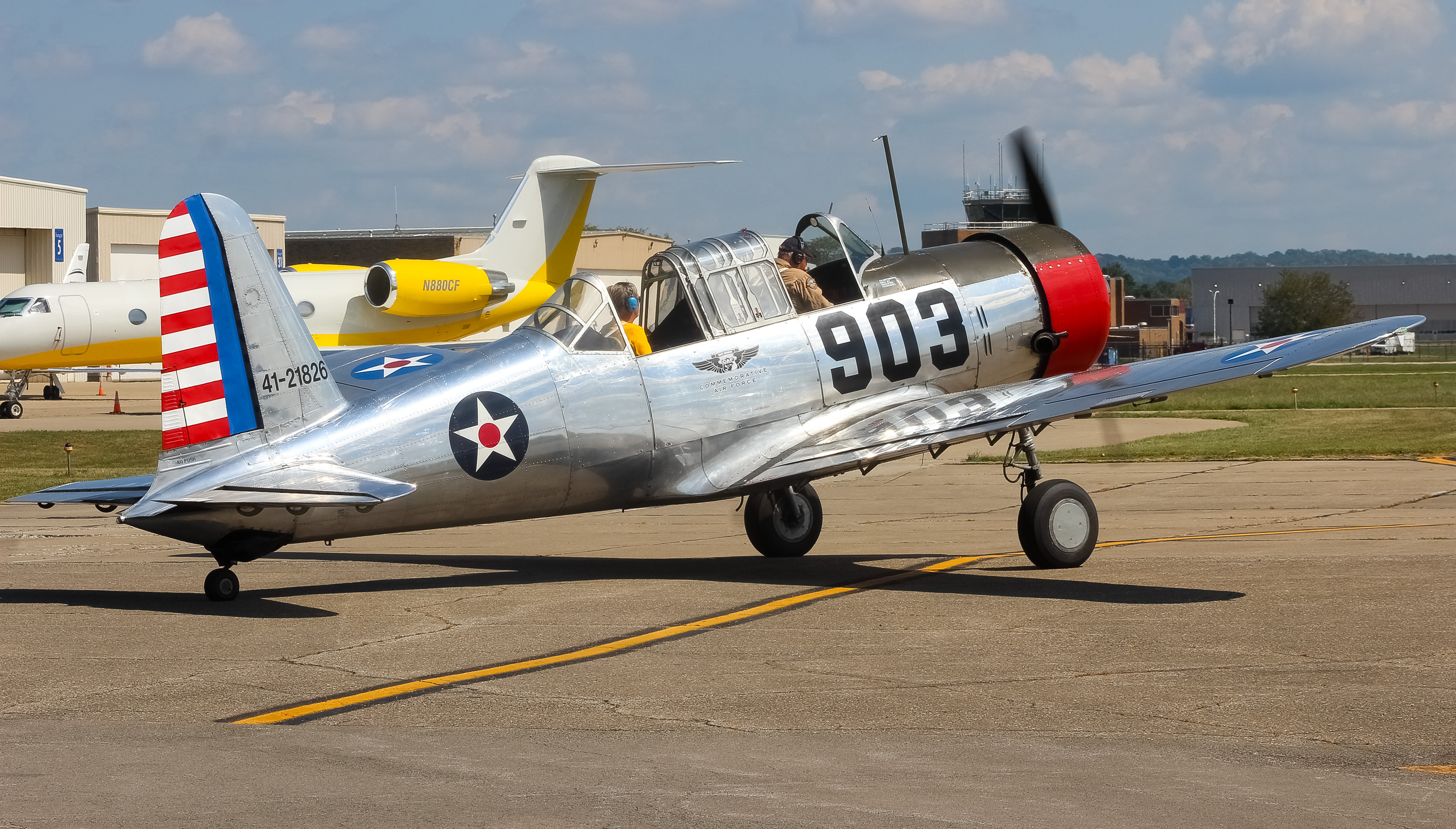 Full size: PRIVATE  Vultee BT-13 Valiant N57486 at Cincinnati Municipal Airport/Lunken Field
