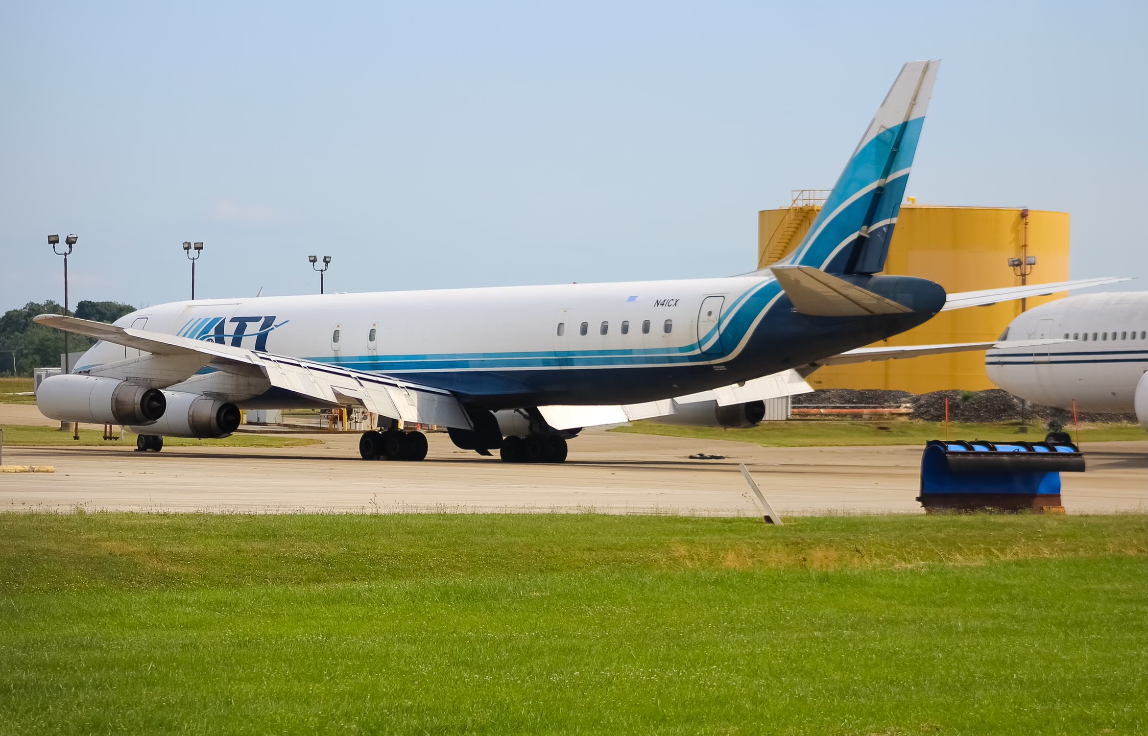 Full size: Air Transport International Douglas DC-8 N41CX at Wilmington Air Park