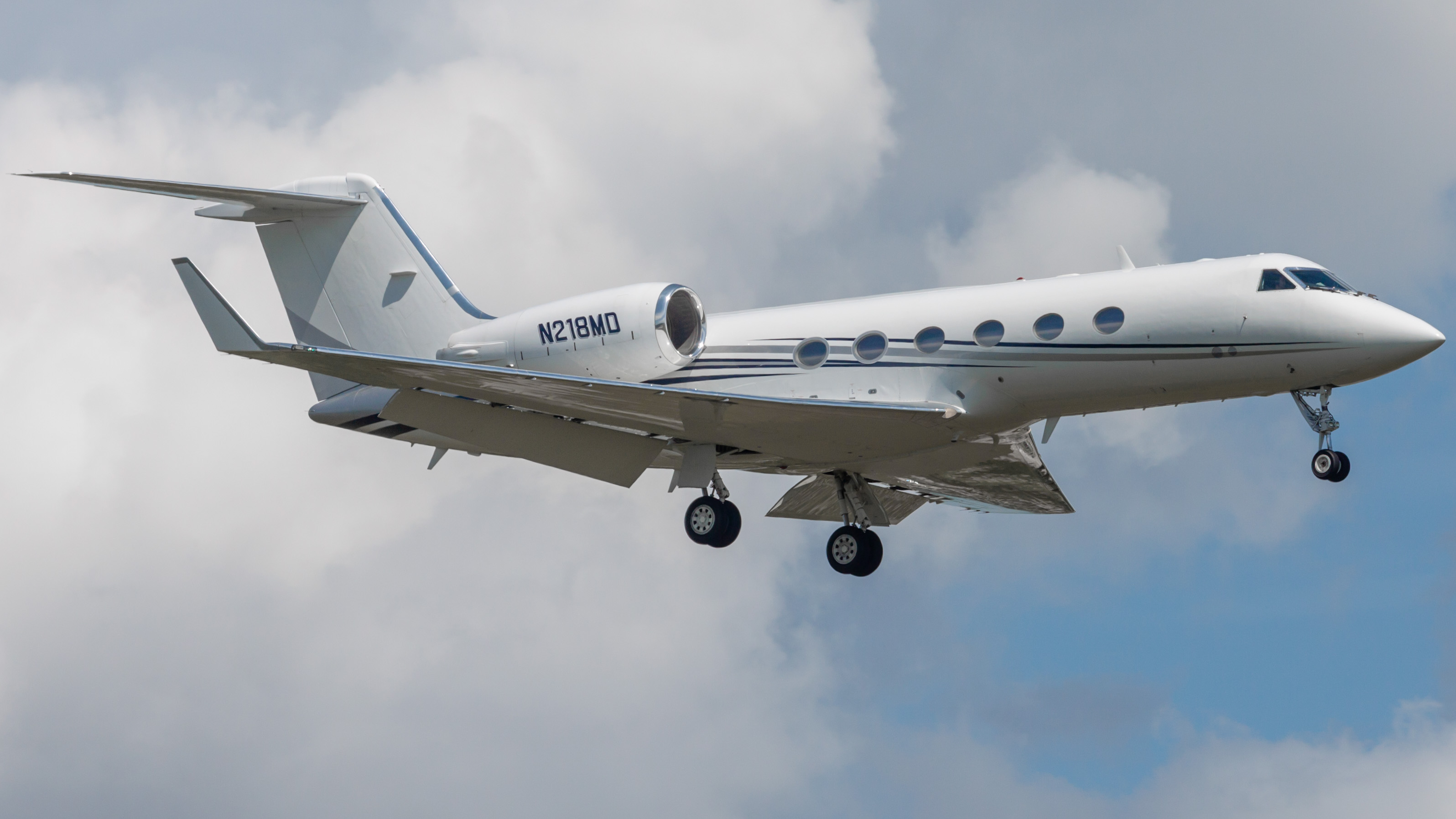 Full size: PRIVATE Gulfstream IV N218MD at William P Hobby Airport