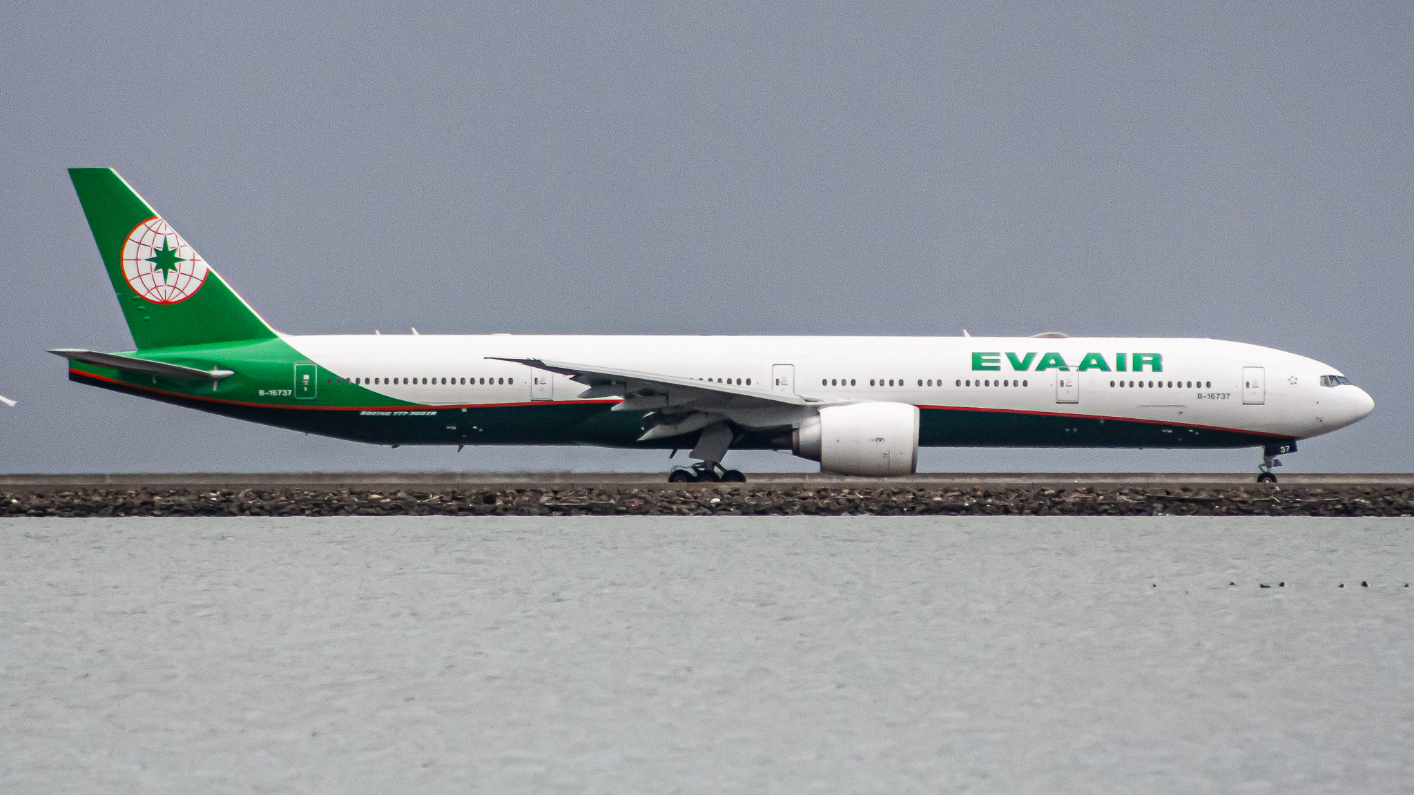 Full size: EVA Air Boeing 777-300ER B-16737 at San Francisco International Airport