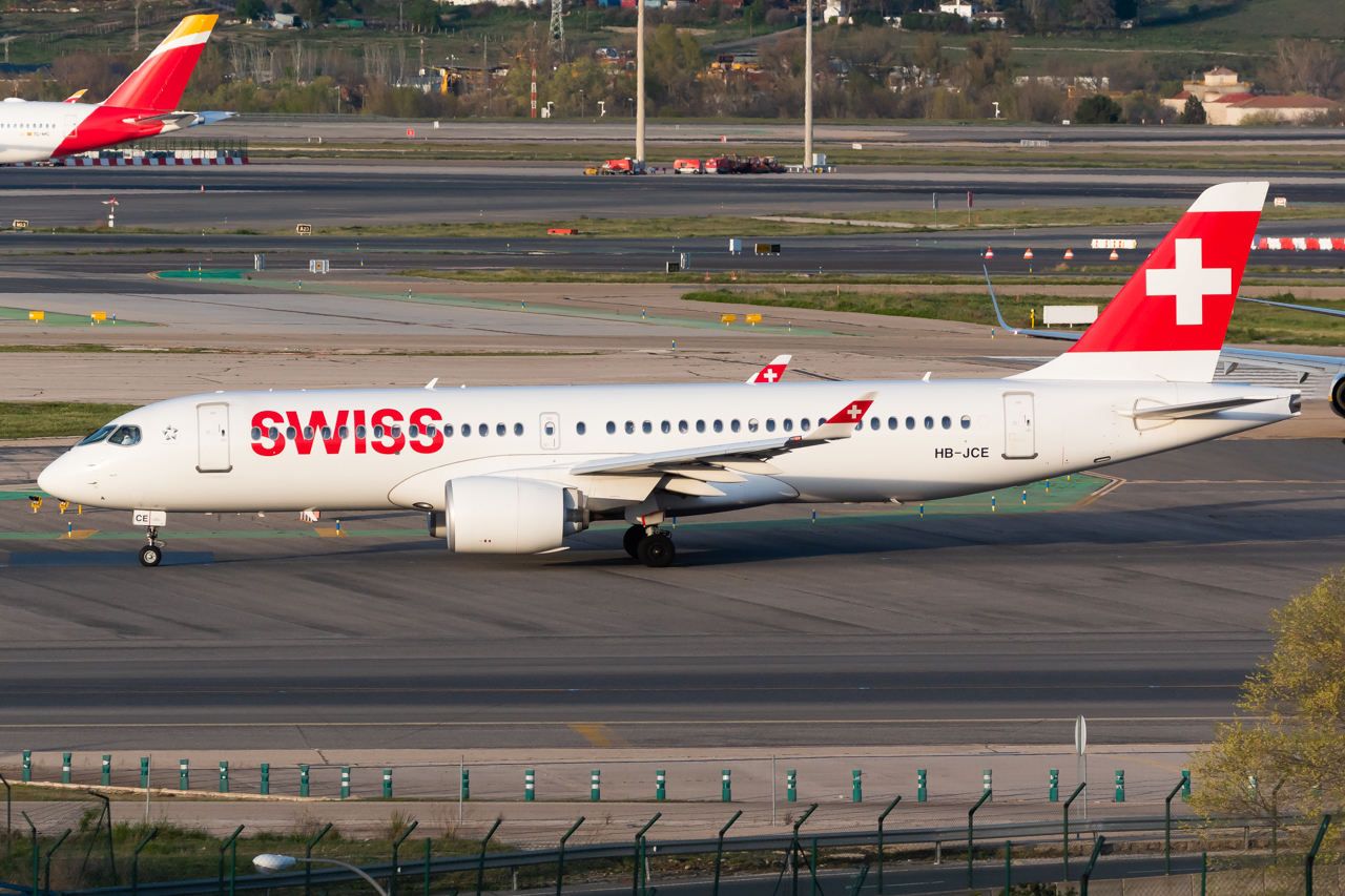 Full size: Swiss International Air Lines Airbus A220-300 HB-JCE at Madrid Barajas Airport