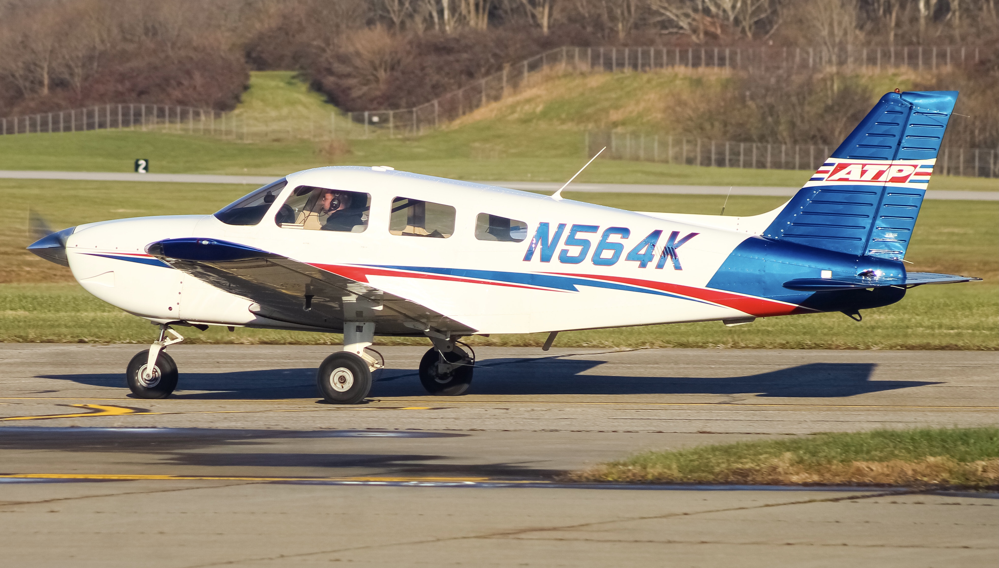 Full size: ATP Piper 28 Cherokee N564K at Cincinnati Municipal Airport/Lunken Field