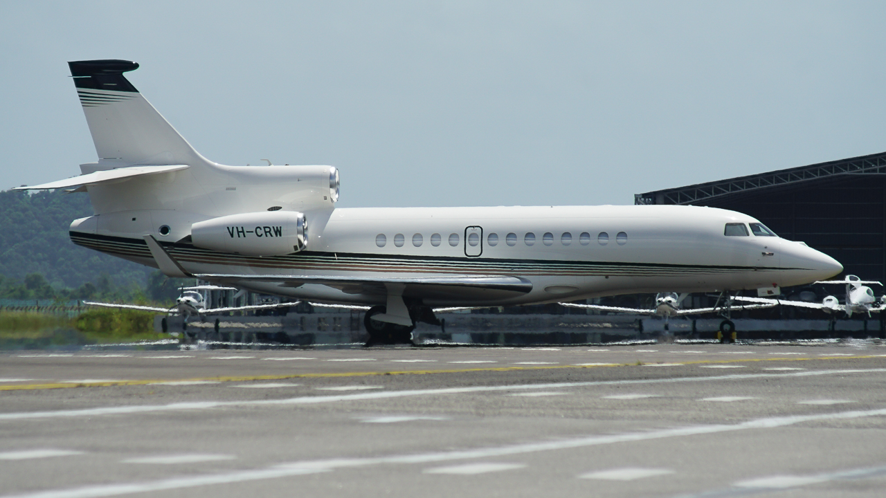 Full size: PRIVATE Dassault Falcon 7X VH-CRW at Langkawi International Airport
