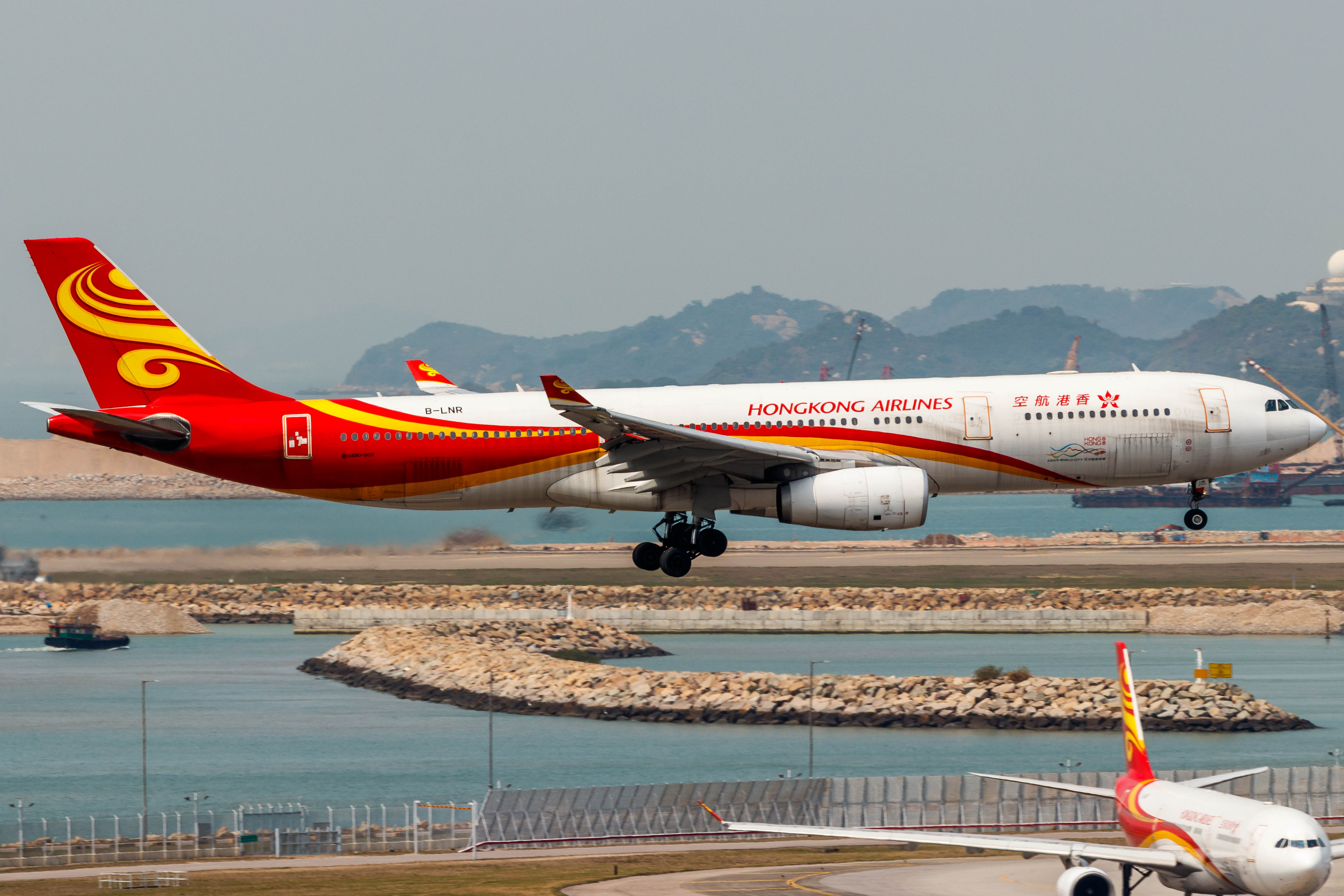 Full size: Hong Kong Airlines Airbus A330-300 B-LNR at Hong Kong International Airport