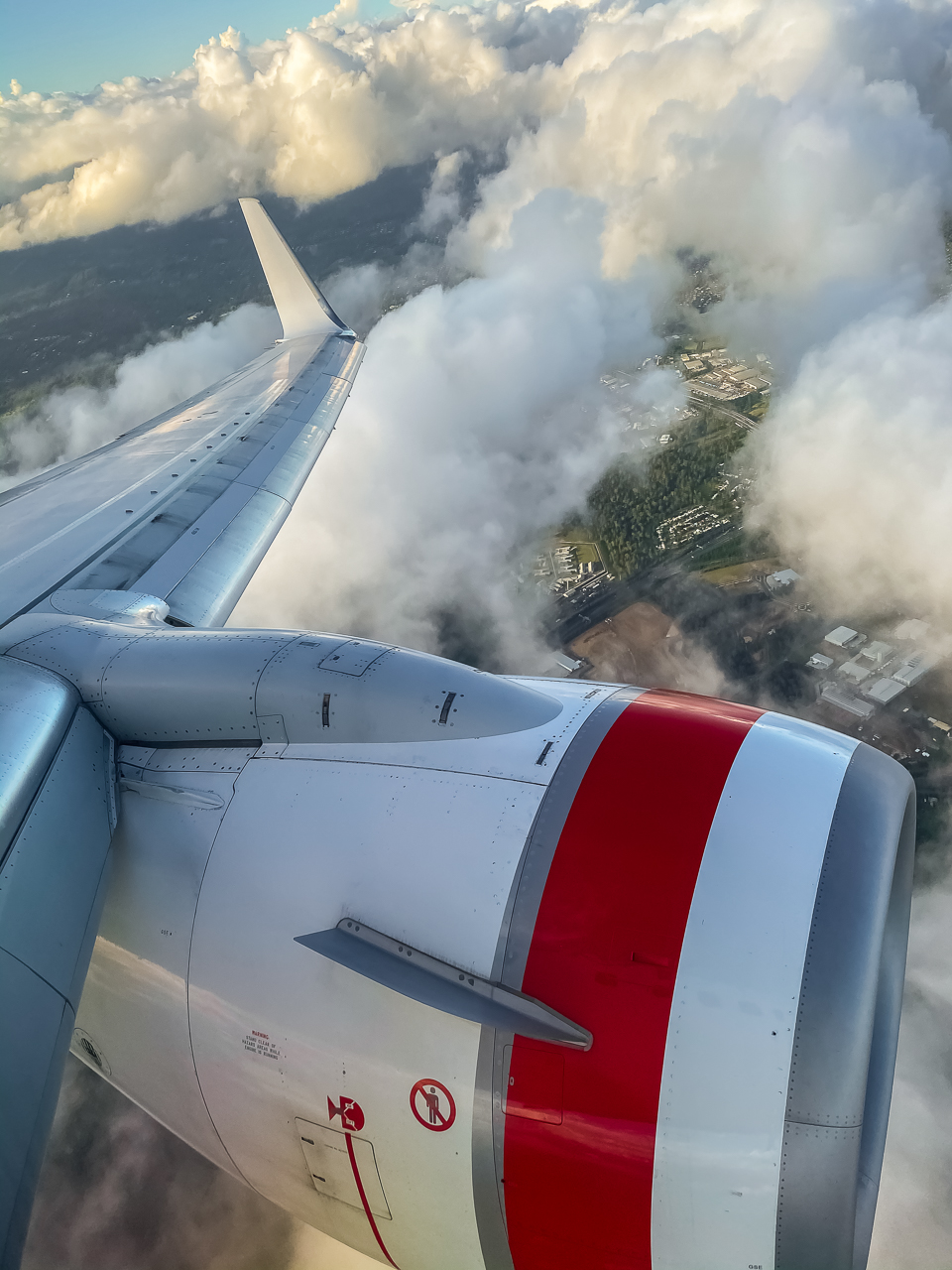 Full size: Virgin Australia Boeing 737-700 VH-VBY at Brisbane Airport
