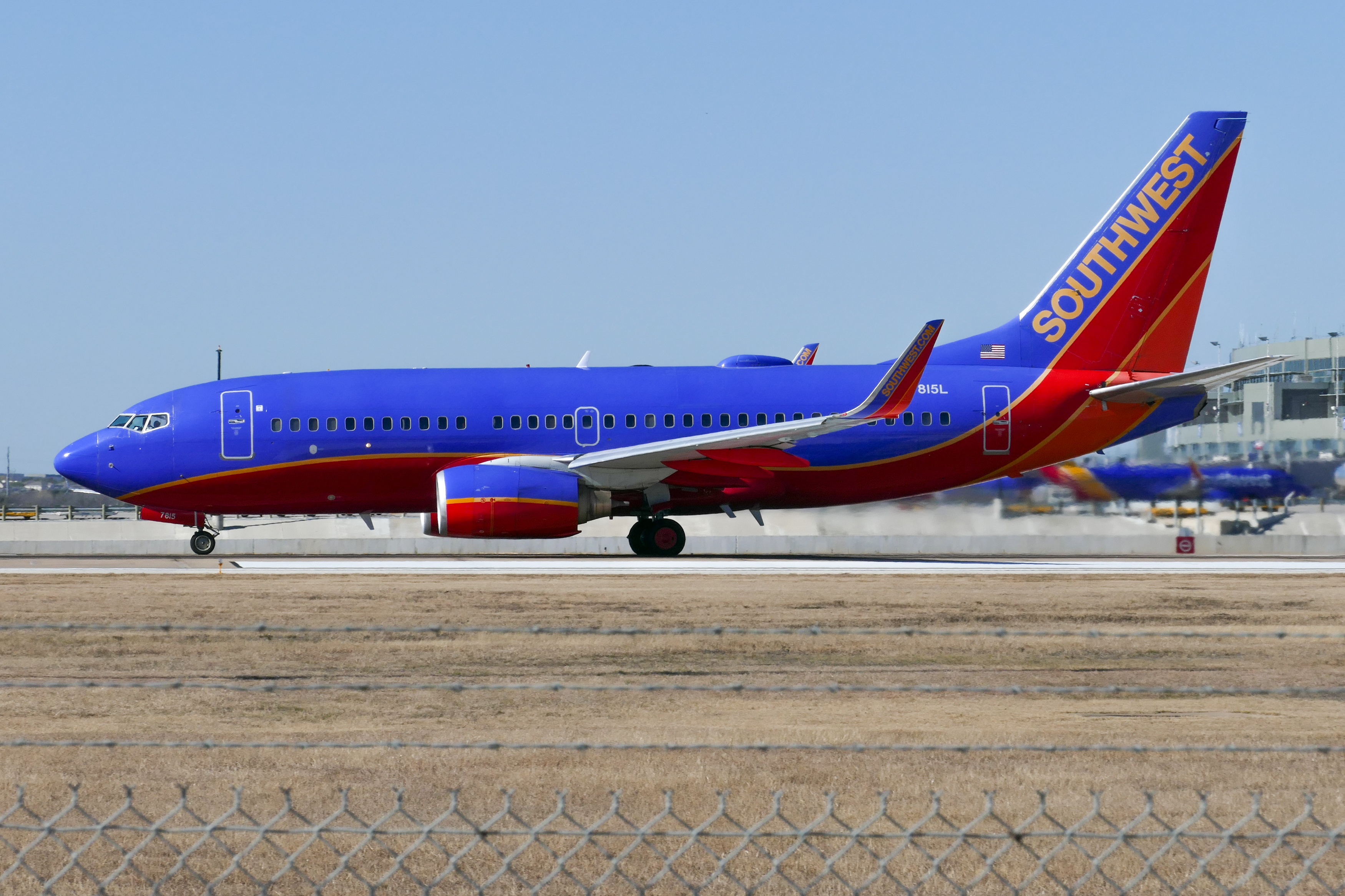 Full size: Southwest Airlines Boeing 737-700 N7815L at Austin-Bergstrom International Airport