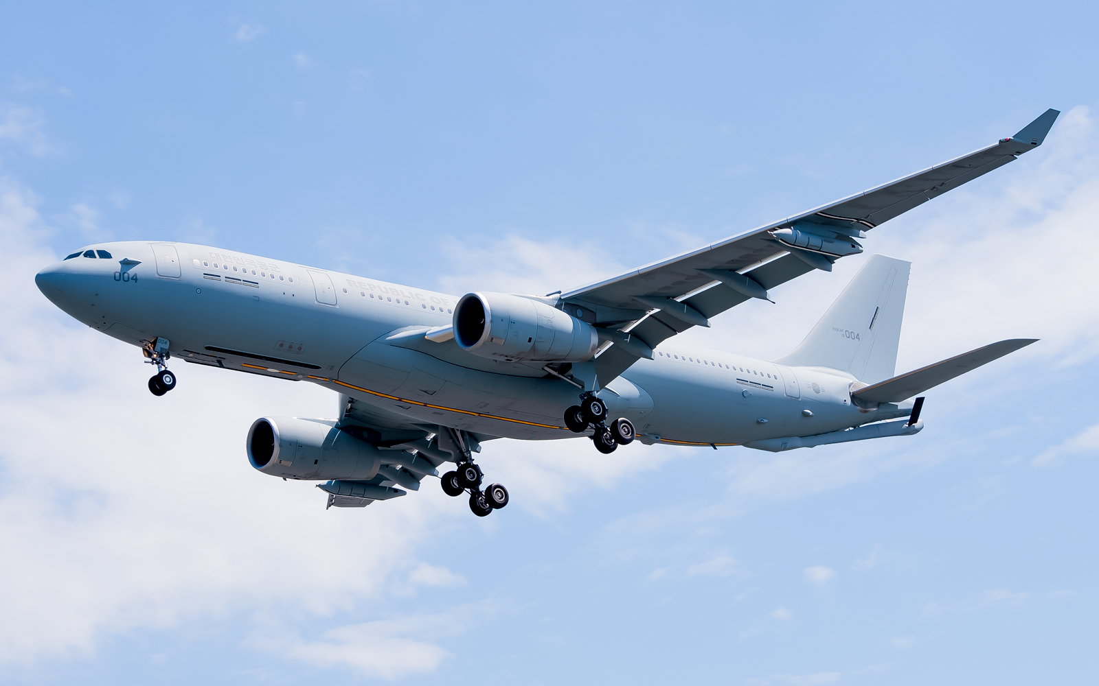 Full size: ROKAF Airbus A330-200MRTT 19-004 at Gimhae International Airport