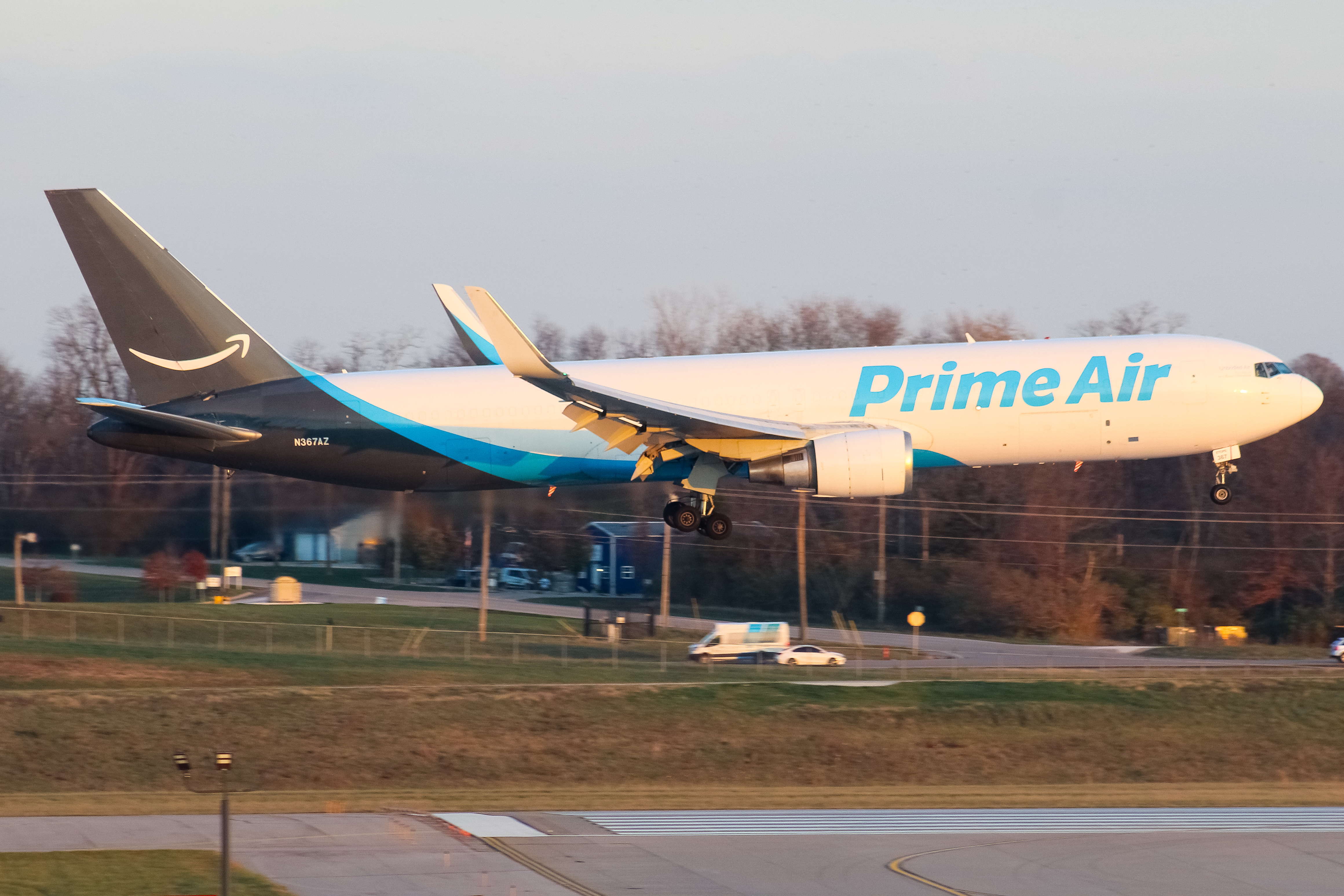 Full size: Air Transport International Boeing 767-300F N367AZ at Cincinnati/Northern Kentucky International Airport