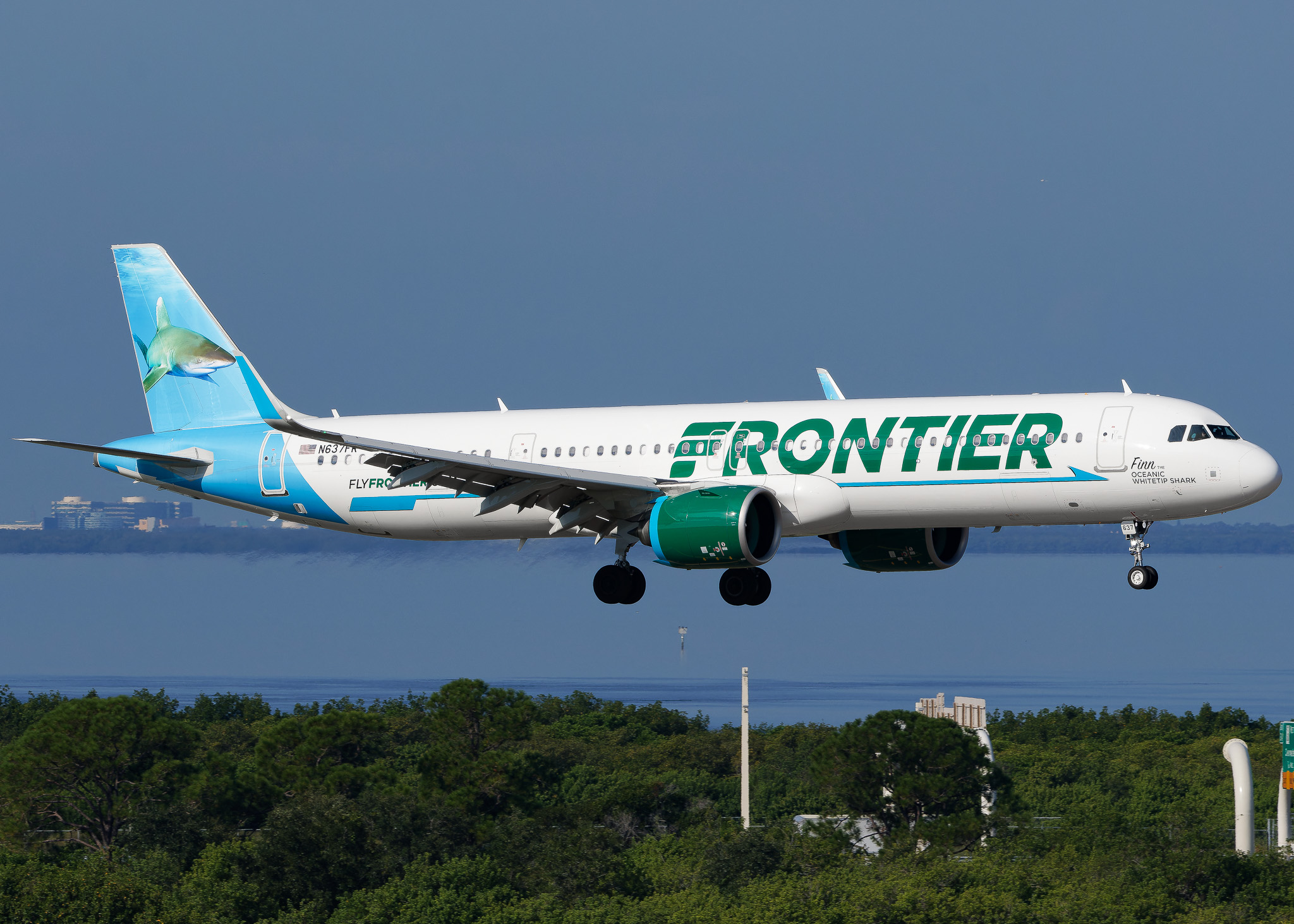 Full size: Frontier Airlines Airbus A321NEO N637FR at Tampa International Airport