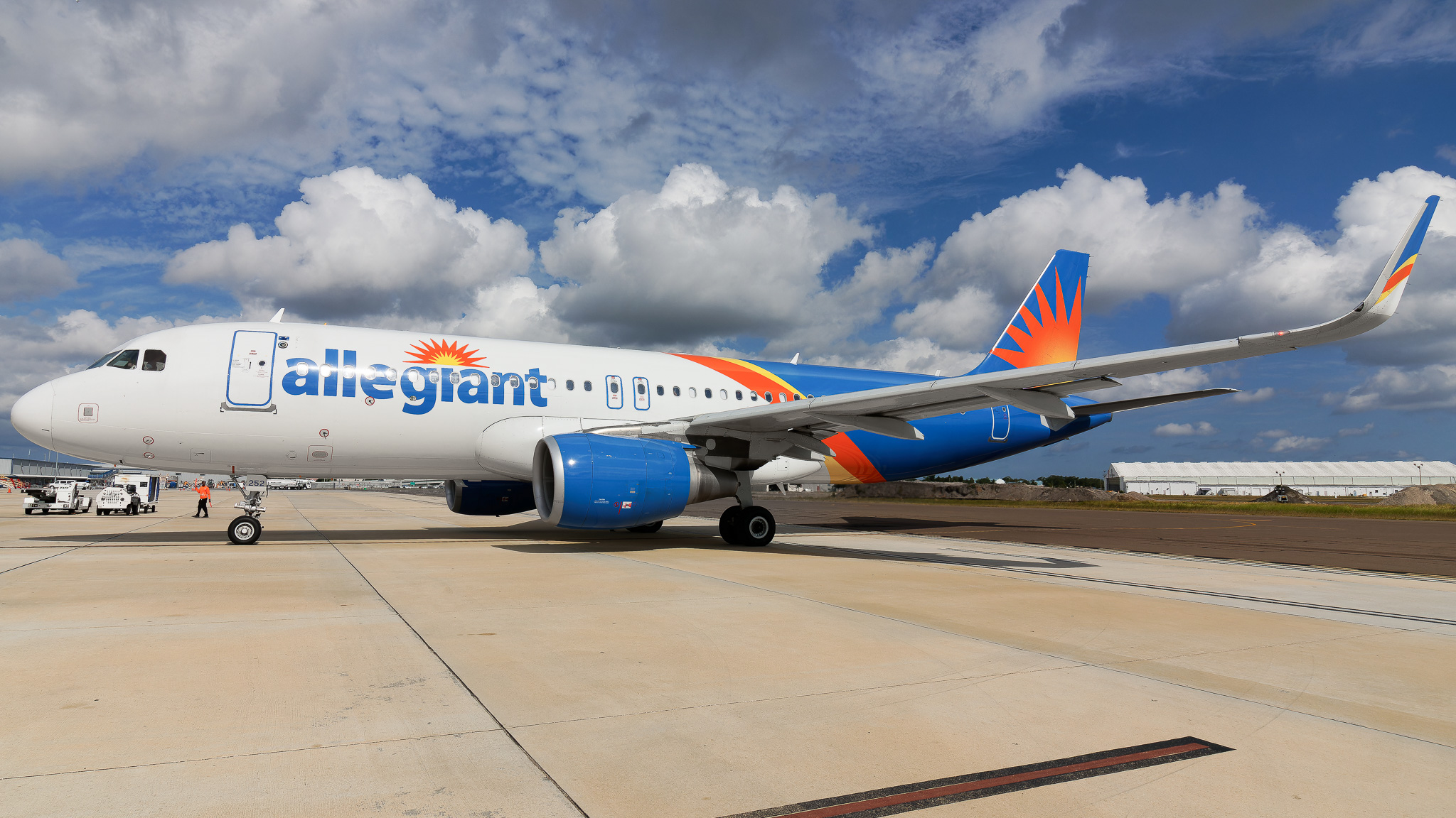 Full size: Allegiant Air Airbus A320 N252NV at St. Petersburg Clearwater International Airport