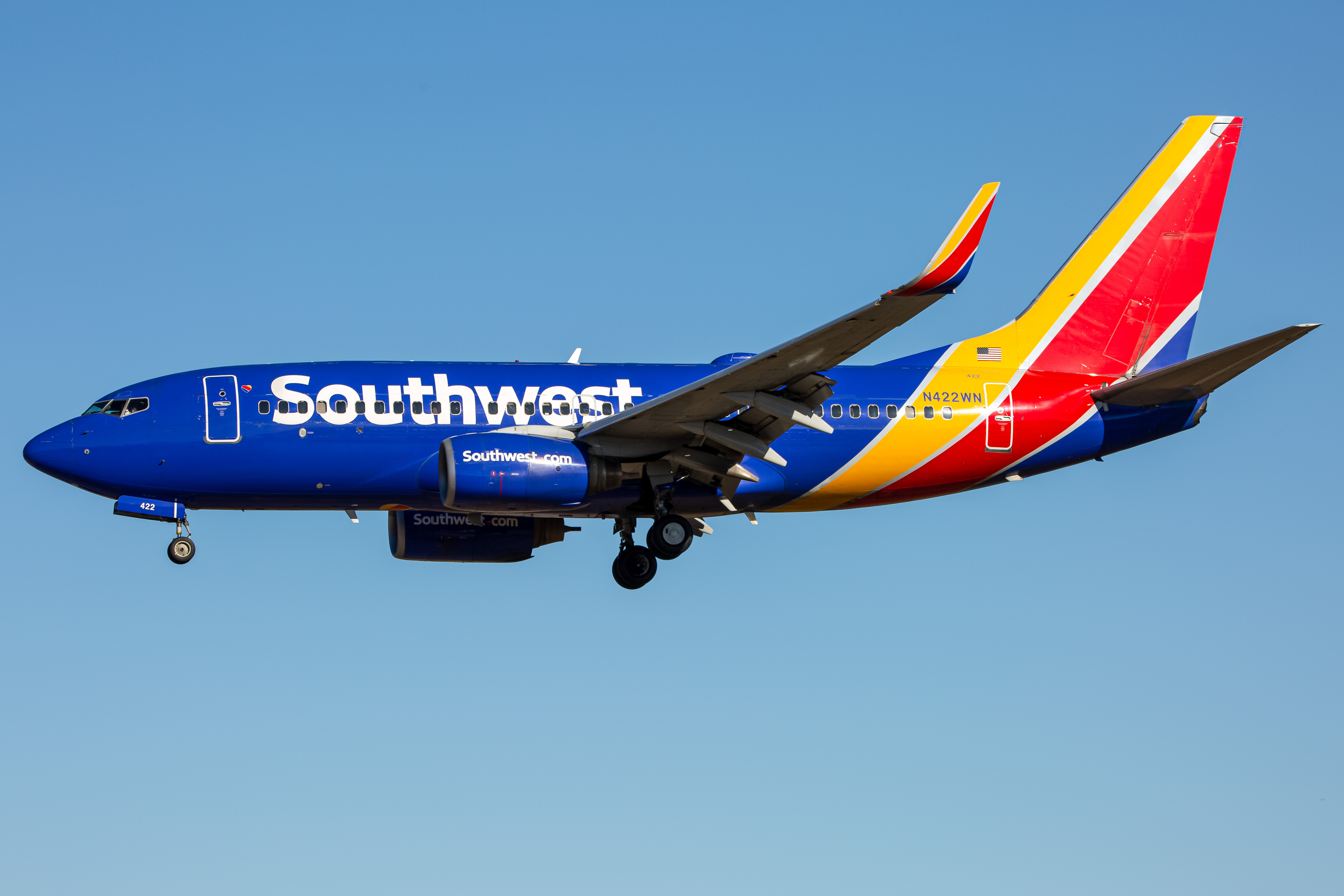 Full size: Southwest Airlines Boeing 737-700 N422WN at Baltimore/Washington International Thurgood Marshall Airport