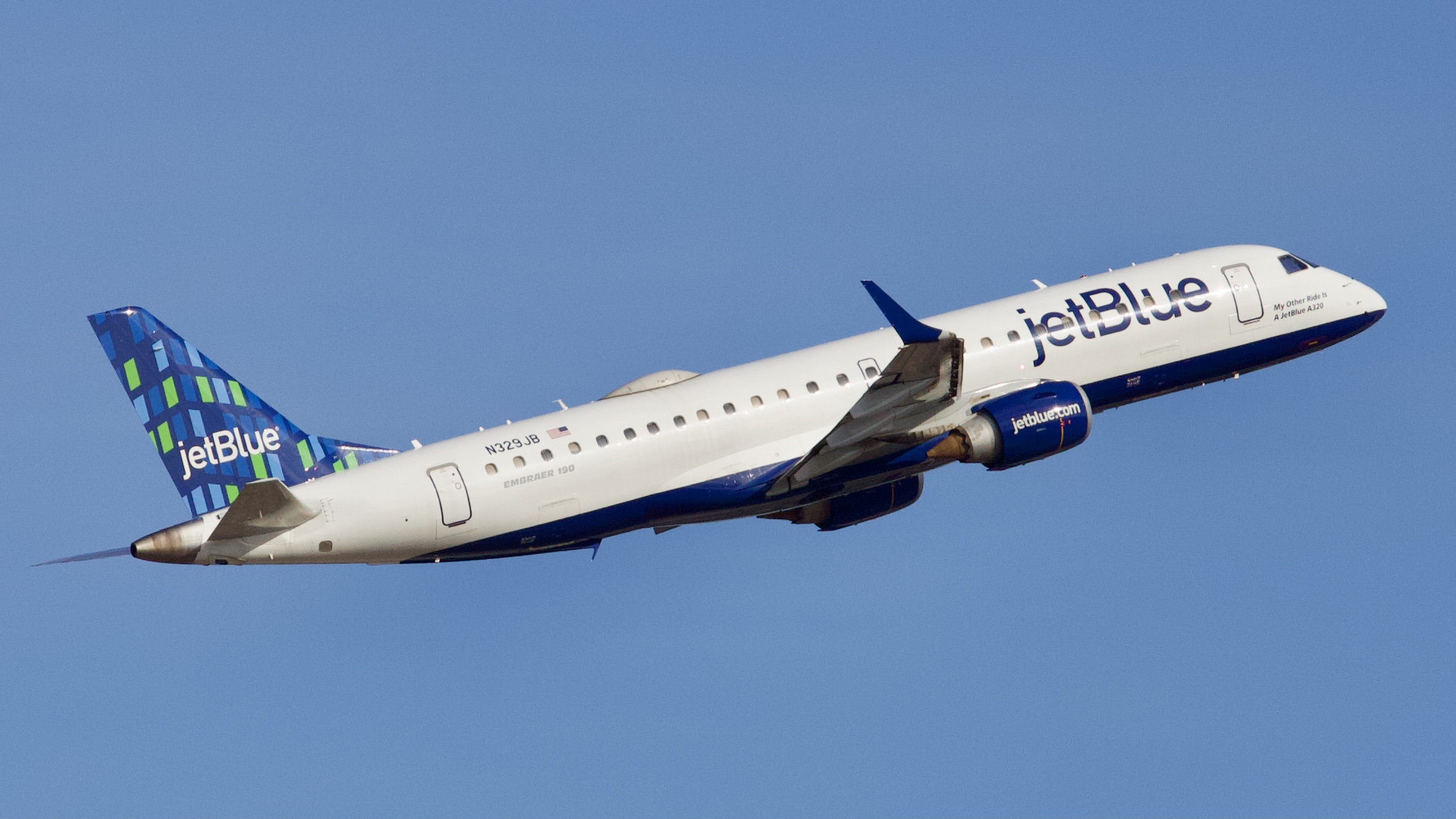 Full size: JetBlue Airways Embraer E190AR N329JB at Houston-George Bush Intercontinental Airport