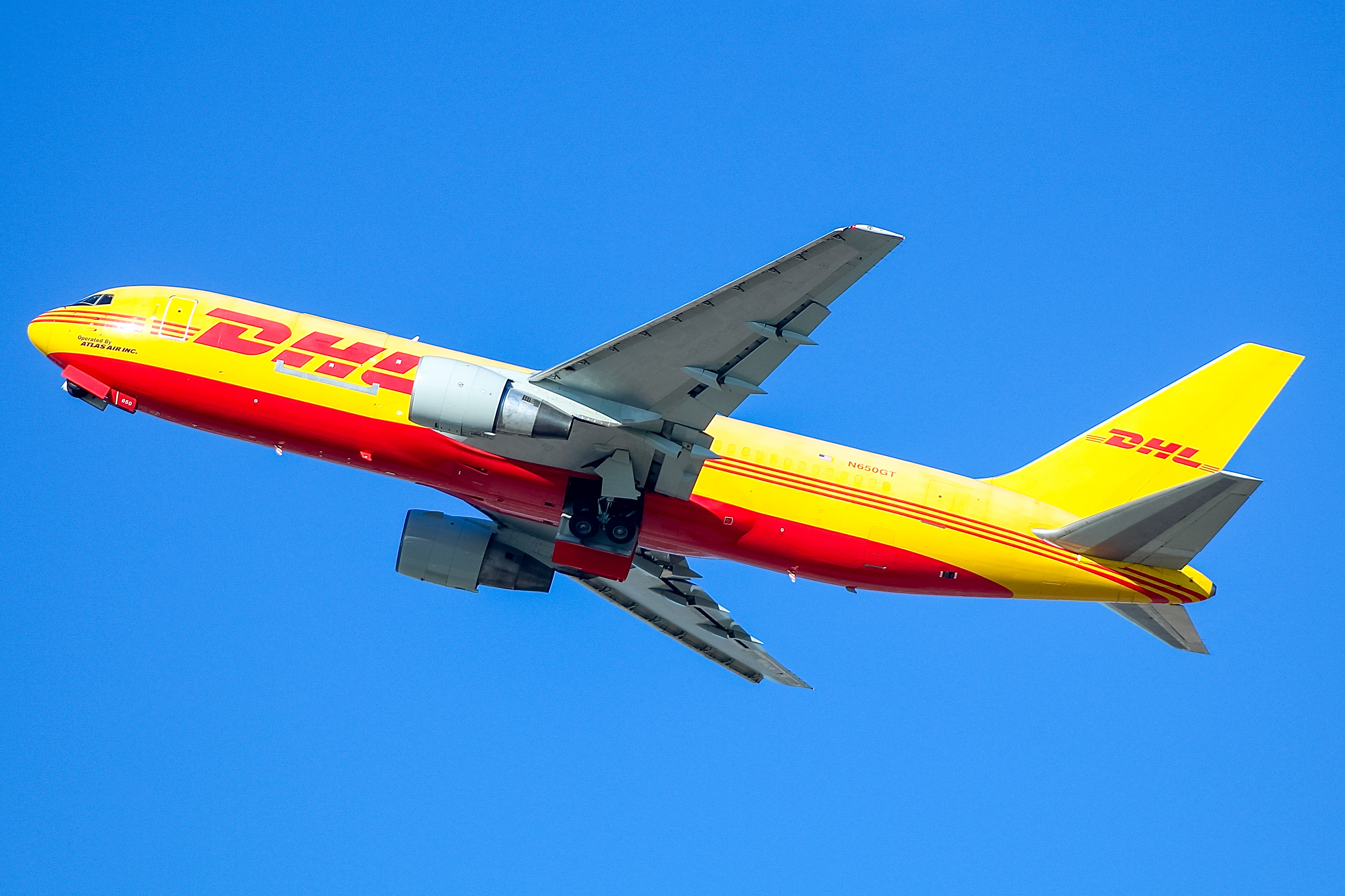 Full size: DHL Boeing 767-200F N650GT at General Mitchell International Airport