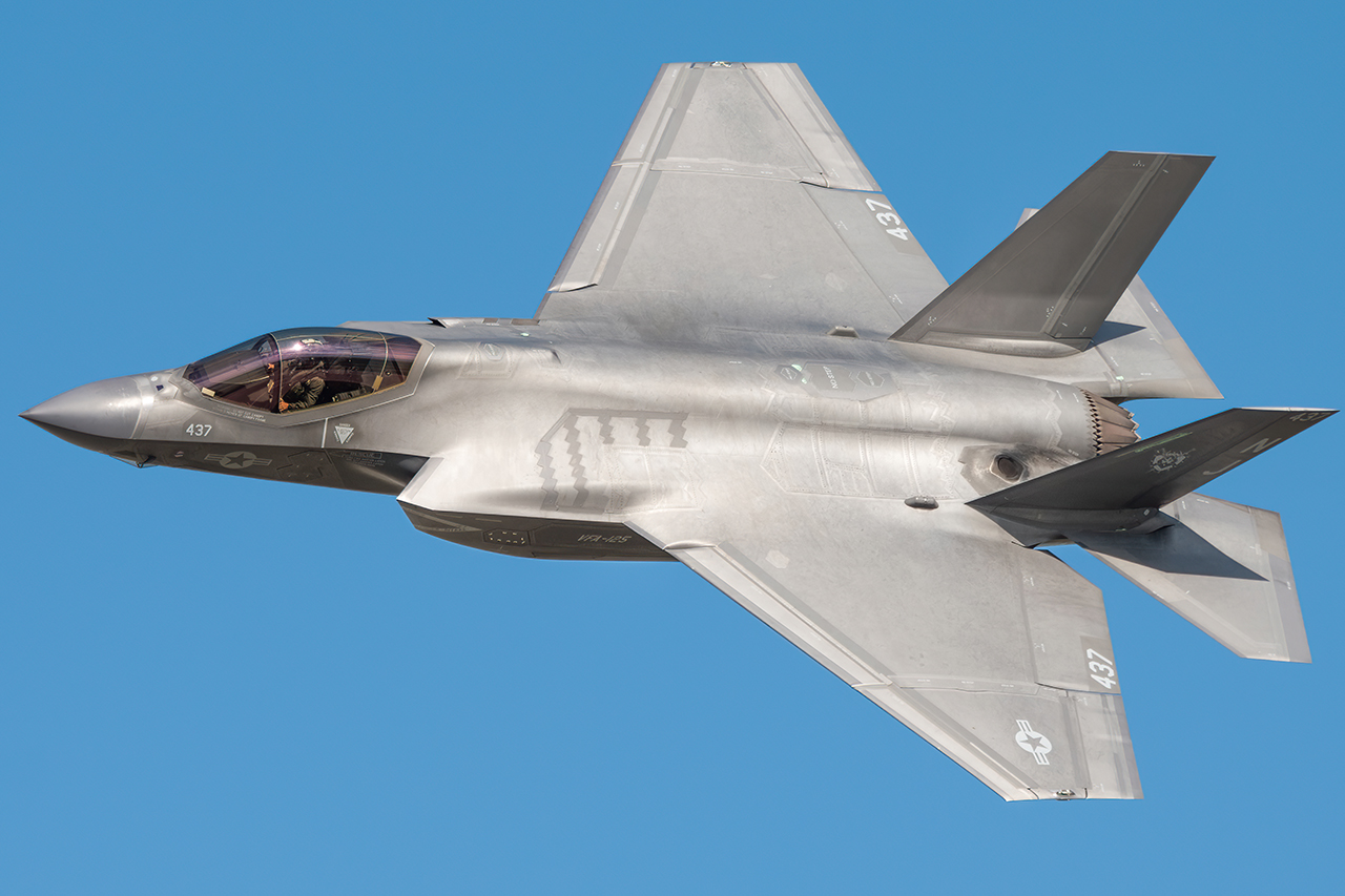 Full size: USN - United States Navy Lockheed Martin F-35 Lightning 169601 at Wittman Regional Airport