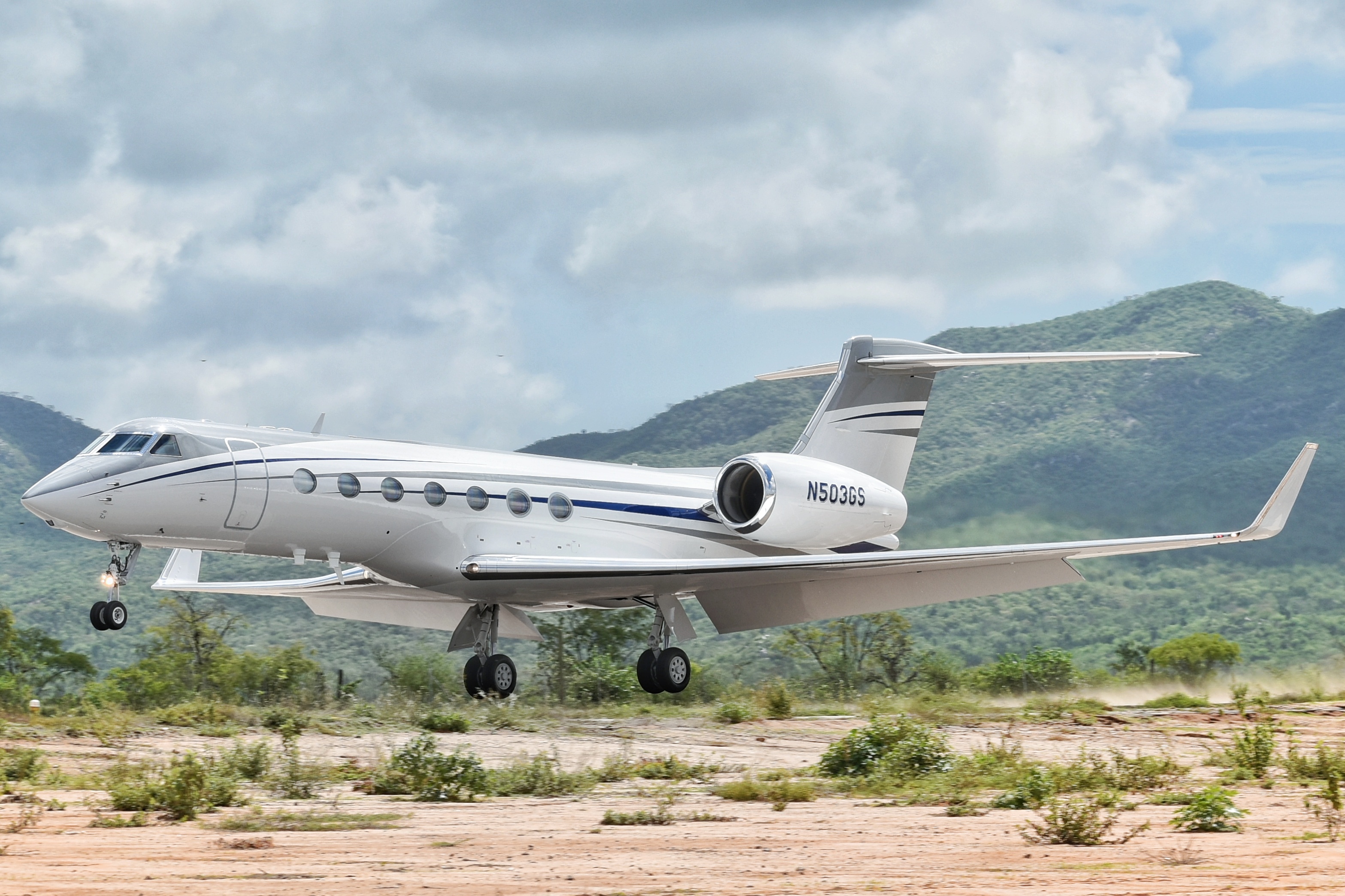 Full size: AS Air II LLC Gulfstream V N503GS at Aeropuerto de Cabo San Lucas Internacional