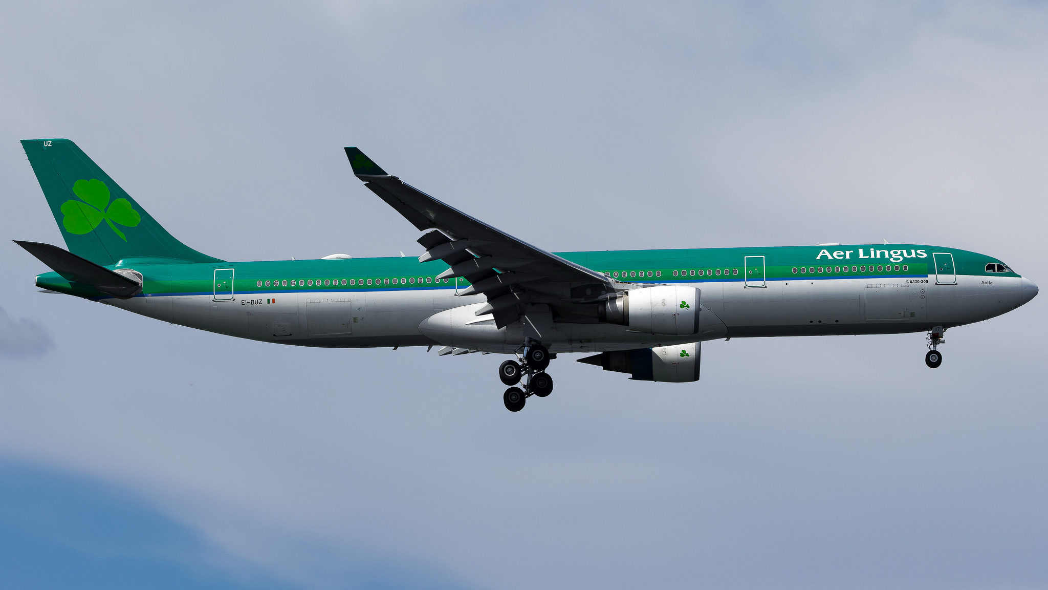 Full size: Aer Lingus Airbus A330-300 EI-DUZ at John F. Kennedy International Airport