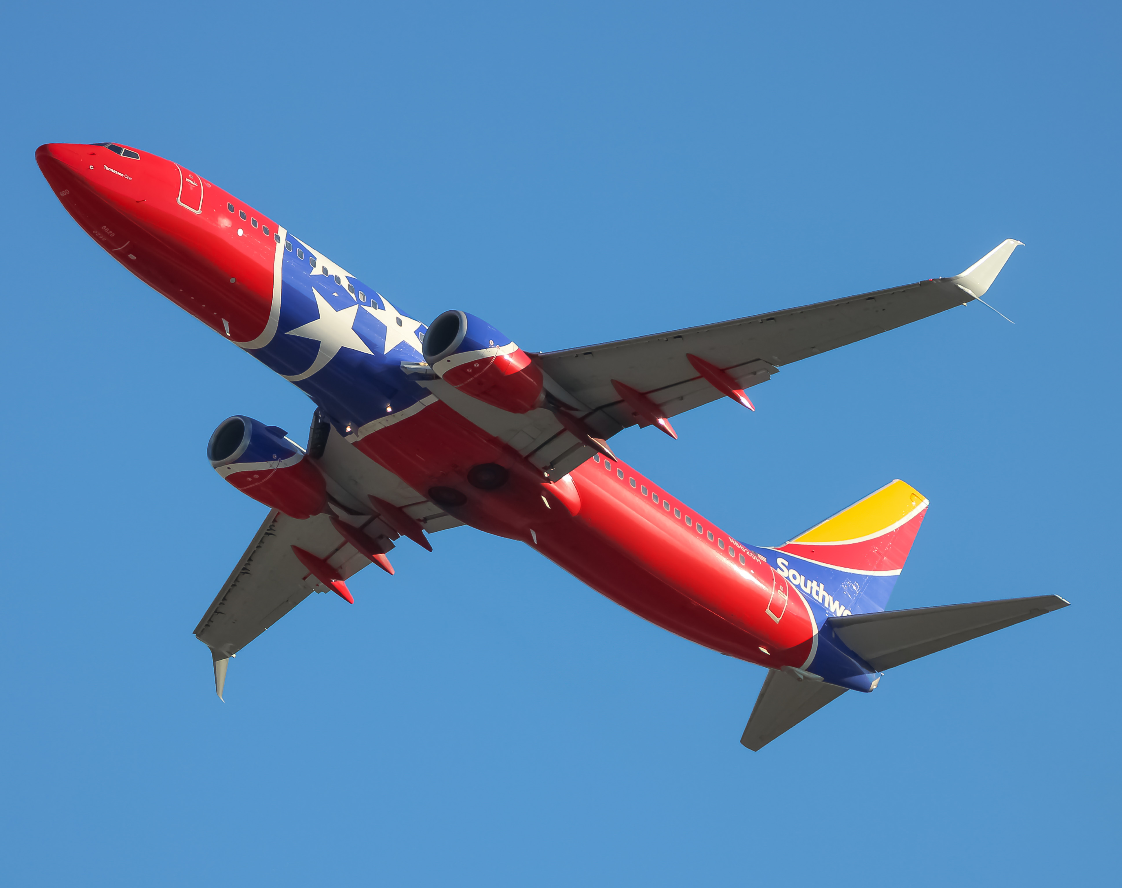 Full size: Southwest Airlines Boeing 737-800 N8620H at Baltimore/Washington International Thurgood Marshall Airport