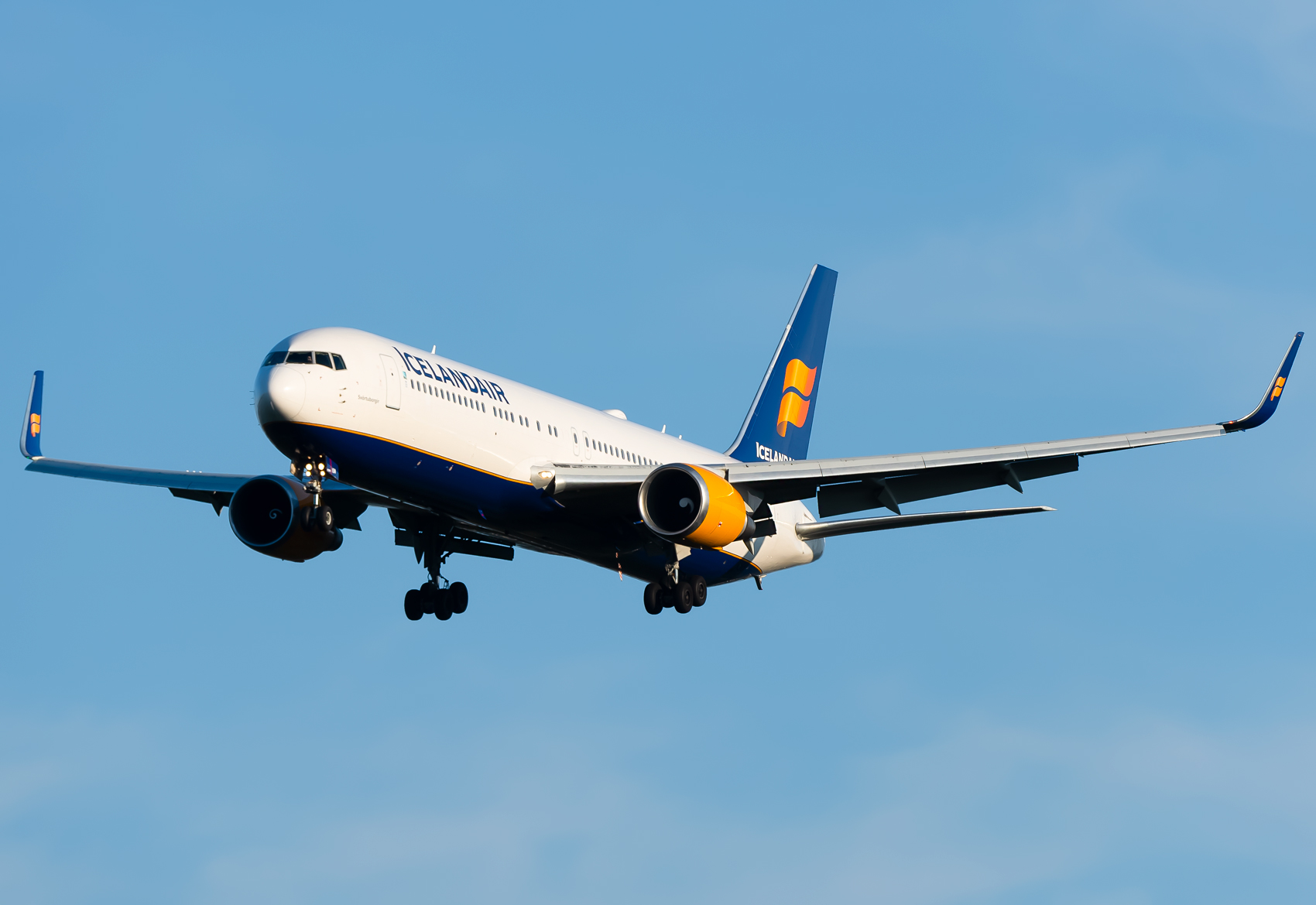 Full size: Icelandair Boeing 767-300ER TF-ISN at Washington Dulles International Airport