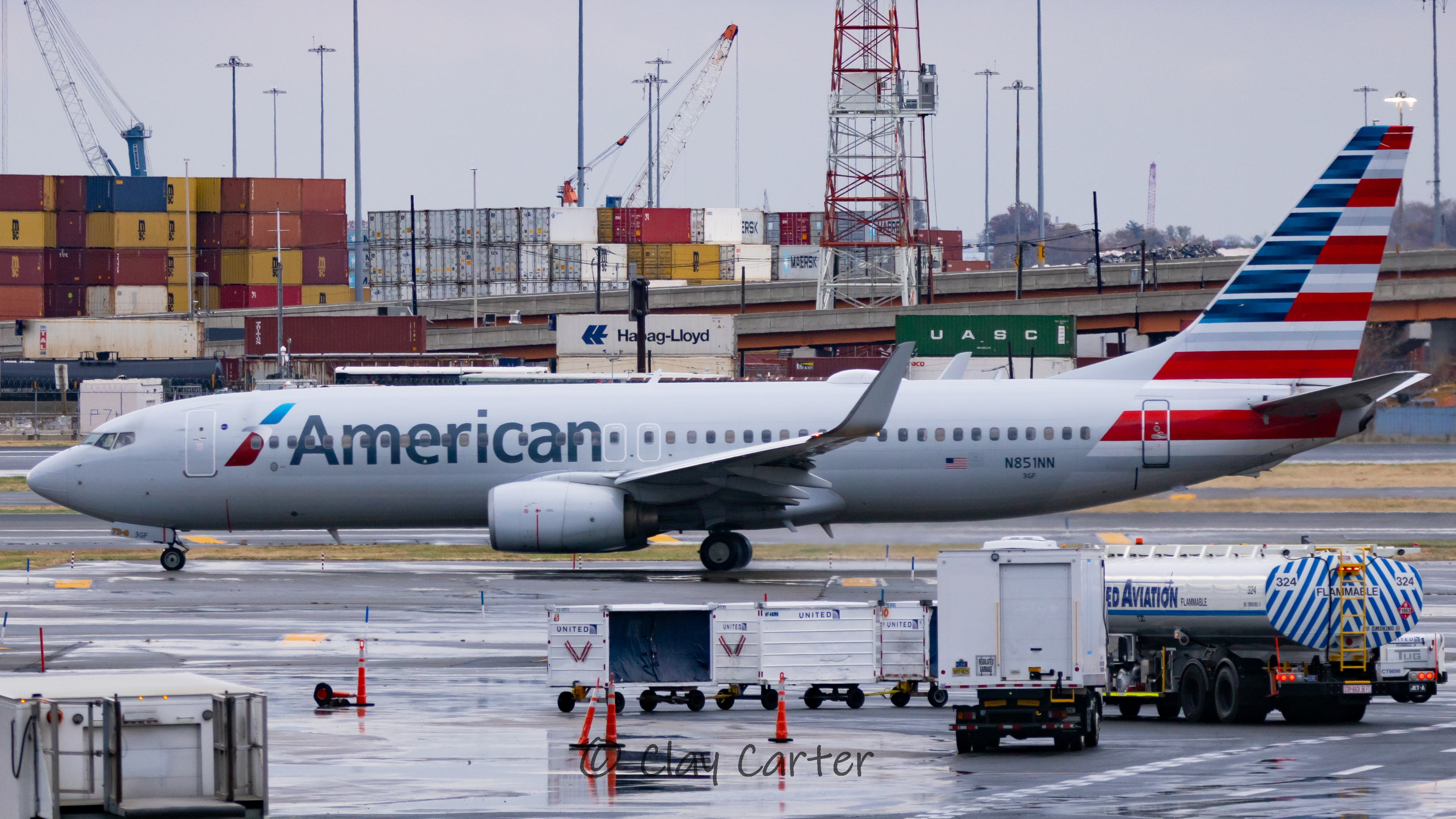 Full size: American Airlines Boeing 737-800 N851NN at Newark Liberty International Airport