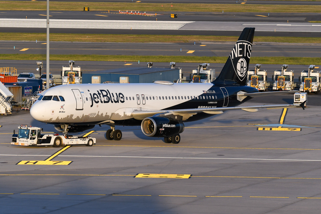 Full size: JetBlue Airways Airbus A320 N633JB at John F. Kennedy International Airport