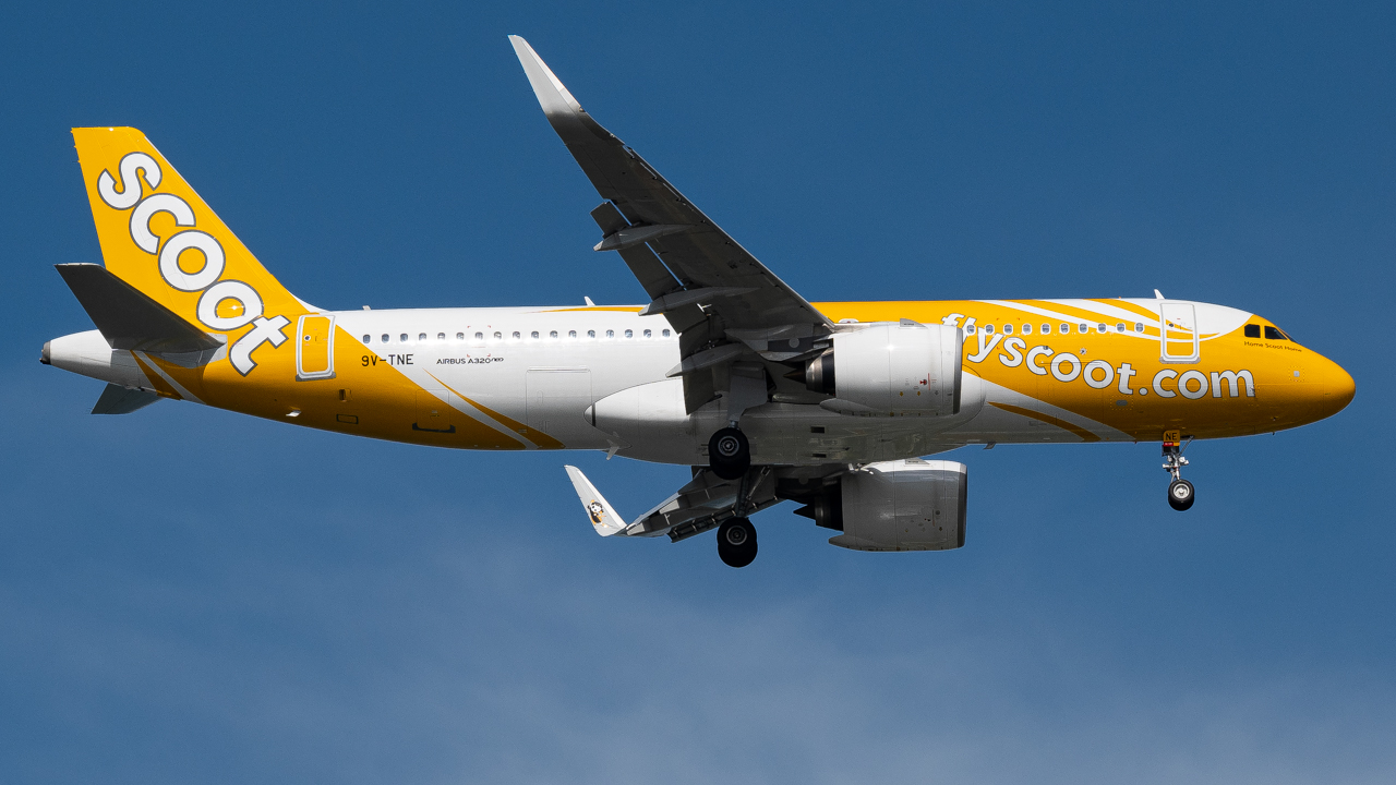 Full size: Scoot Airbus A320NEO 9V-TNE at Singapore-Changi Airport